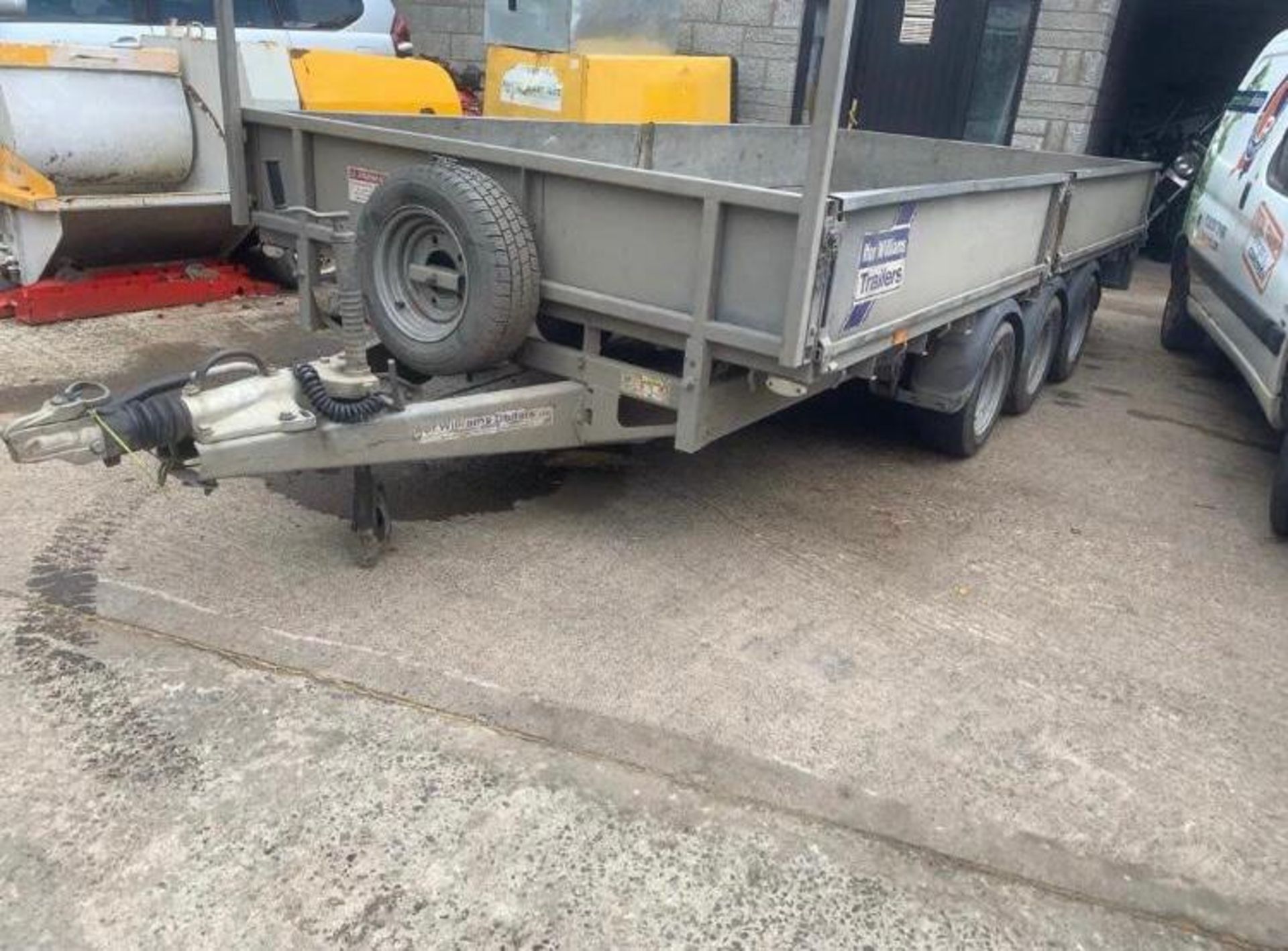 2016 IFOR WILLIAMS TRIPLE AXLE PLANT TRAILER .WITH SIDES AND IFOR WILLIAMS RAMPS LOCATION: N.IRELAND