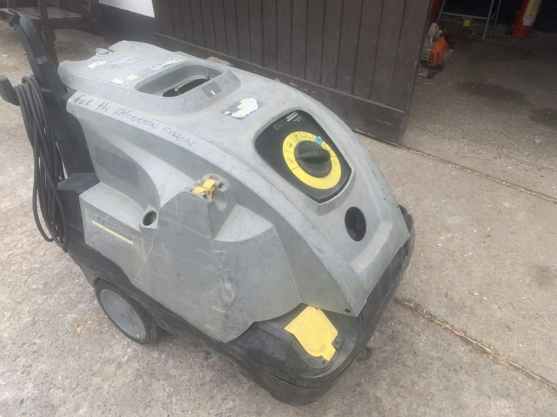 KARCHER PROFEESIONAL HOT AND COLD DIESEL POWER WASHER.LOCATION N IRELAND. - Image 3 of 7