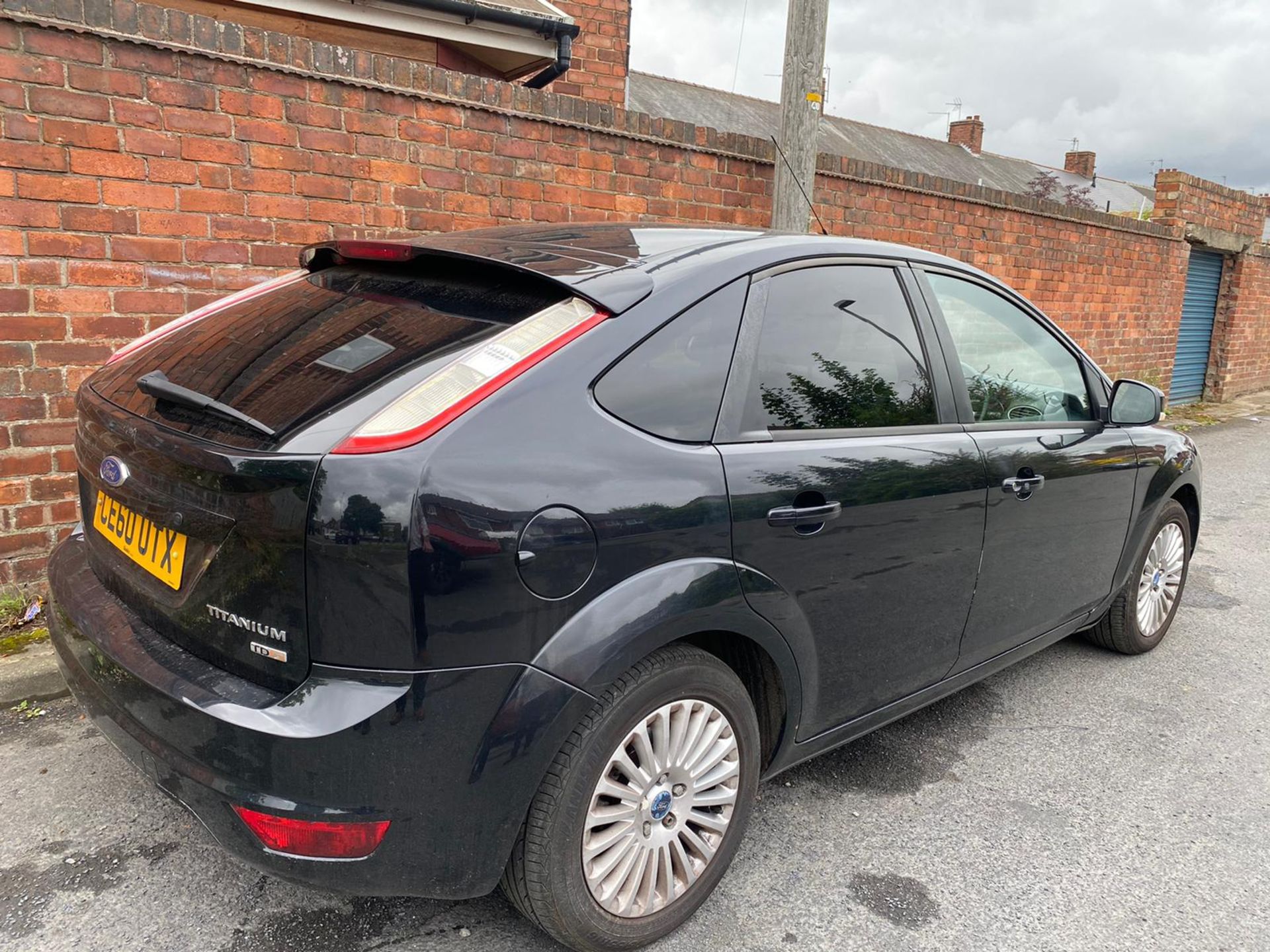 FORD FOCUS TITANIUM 2.0 DIESEL 2010 MOT SEPTEMBER 2021.LOCATION NORTH YORKSHIRE. - Image 5 of 8