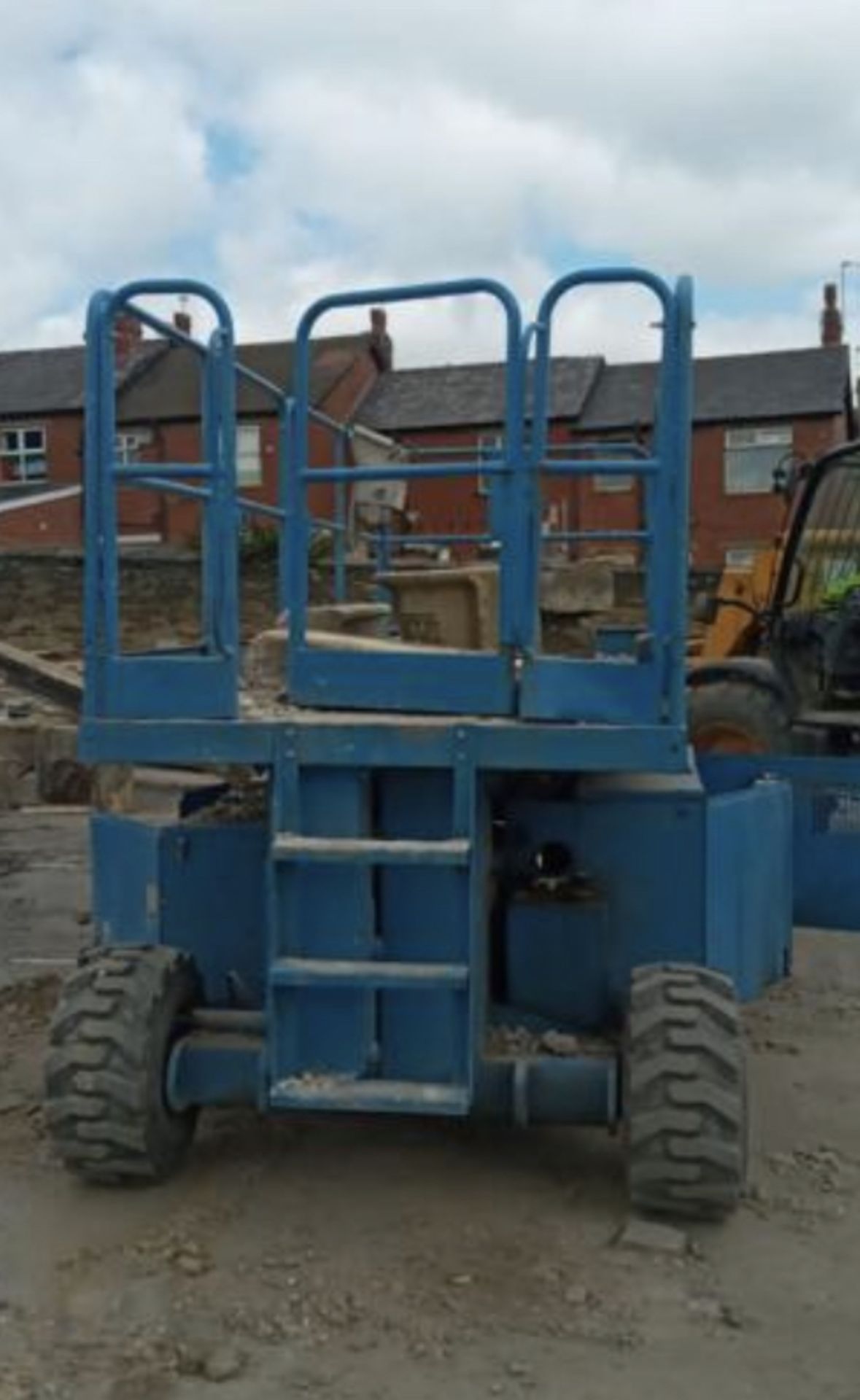 GENIE DIESEL ACCESS PLATFORM. LOCATION: NORTH YORKSHIRE - Bild 2 aus 4