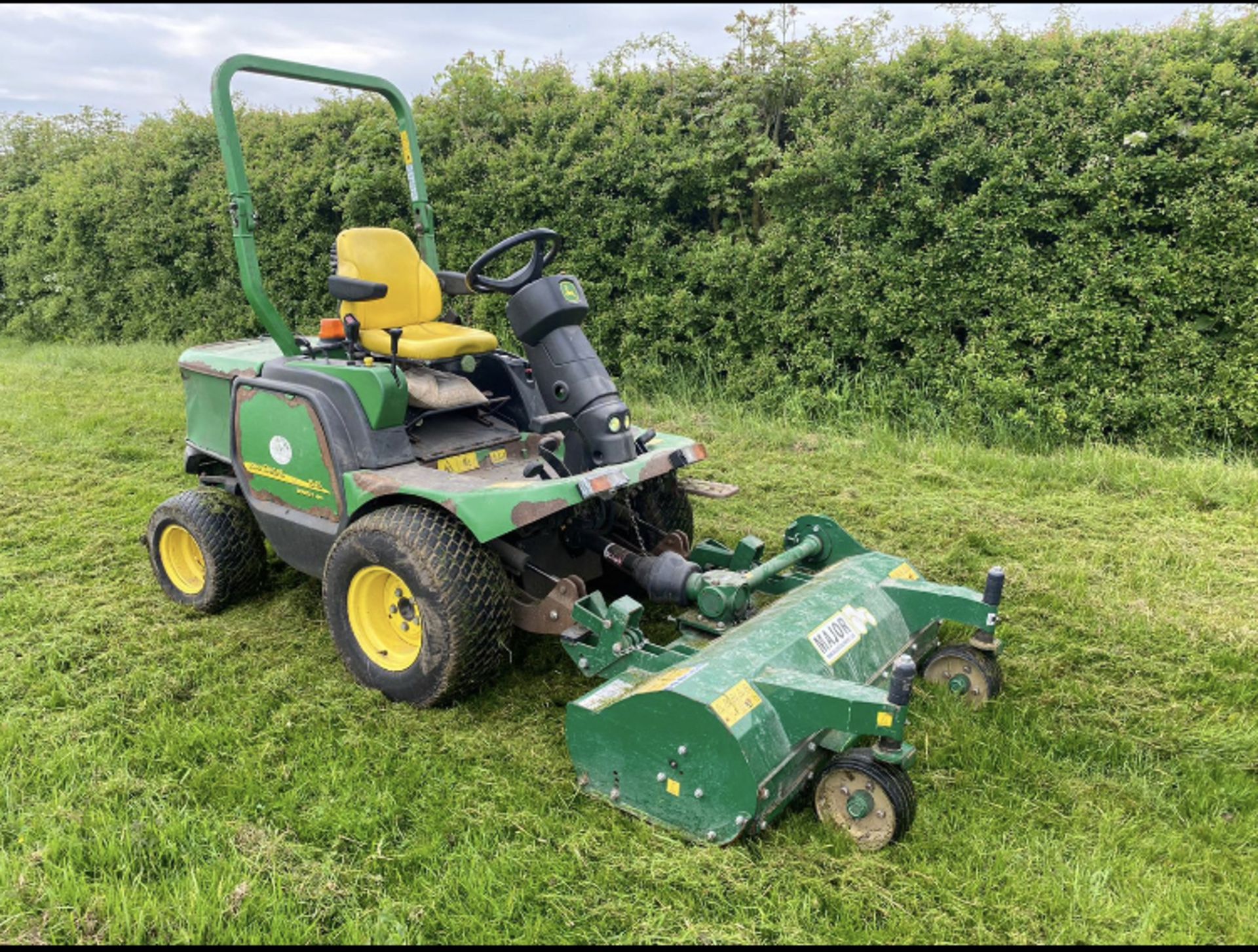 2012 JOHN DEERE 1545 OUT FRONT FLAIL MOWER. LOCATION NORTH YORKSHIRE - Image 3 of 6