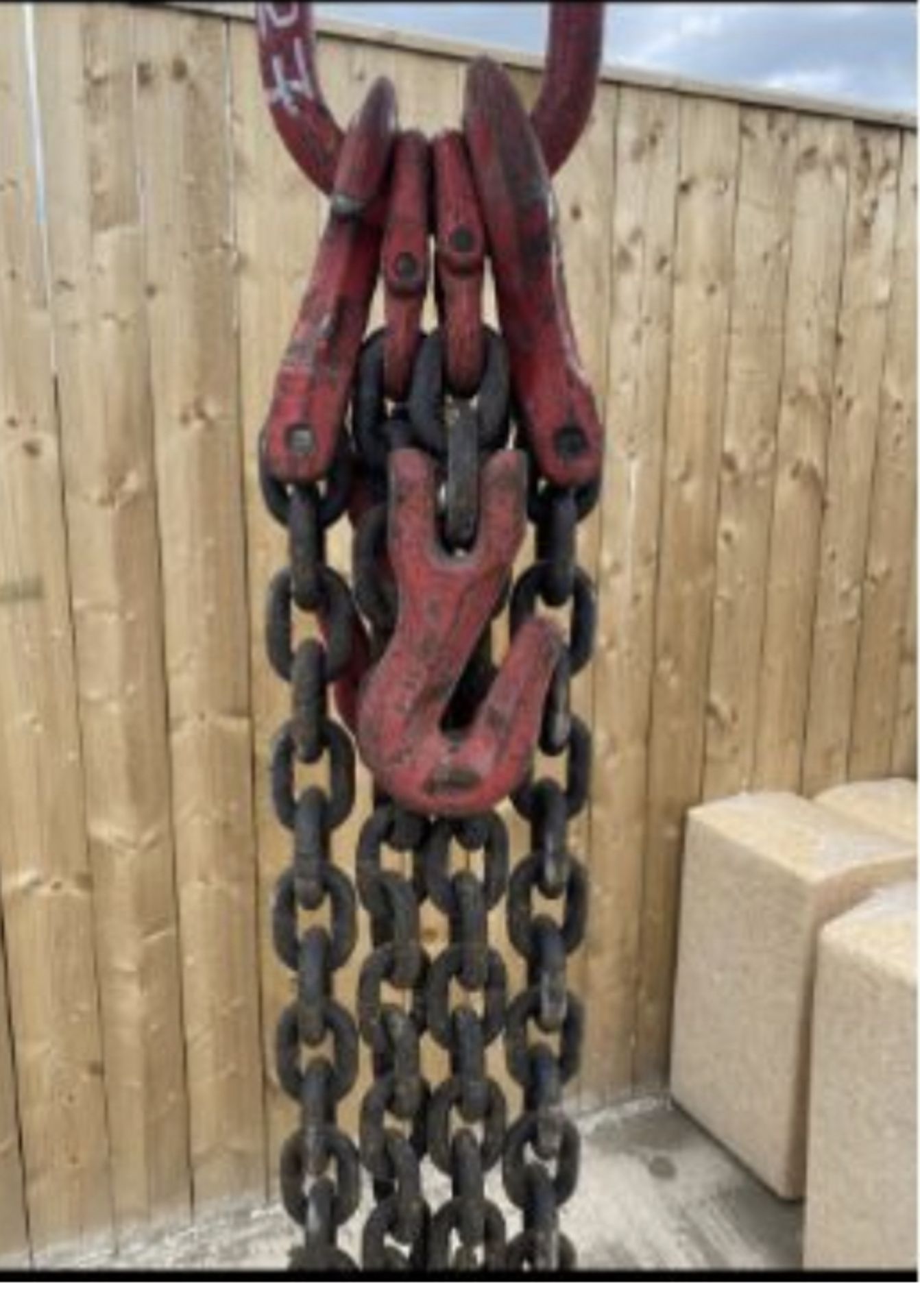 HEAVY DUTY LIFTING CHAINS. LOCATION: NORTH YORKSHIRE - Image 2 of 2