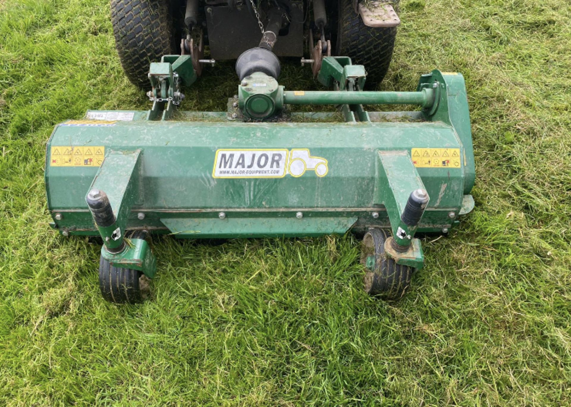 JOHN DEERE 1545 FRONT FLAIL MOWER. LOCATION: NORTH YORKSHIRE - Image 6 of 6