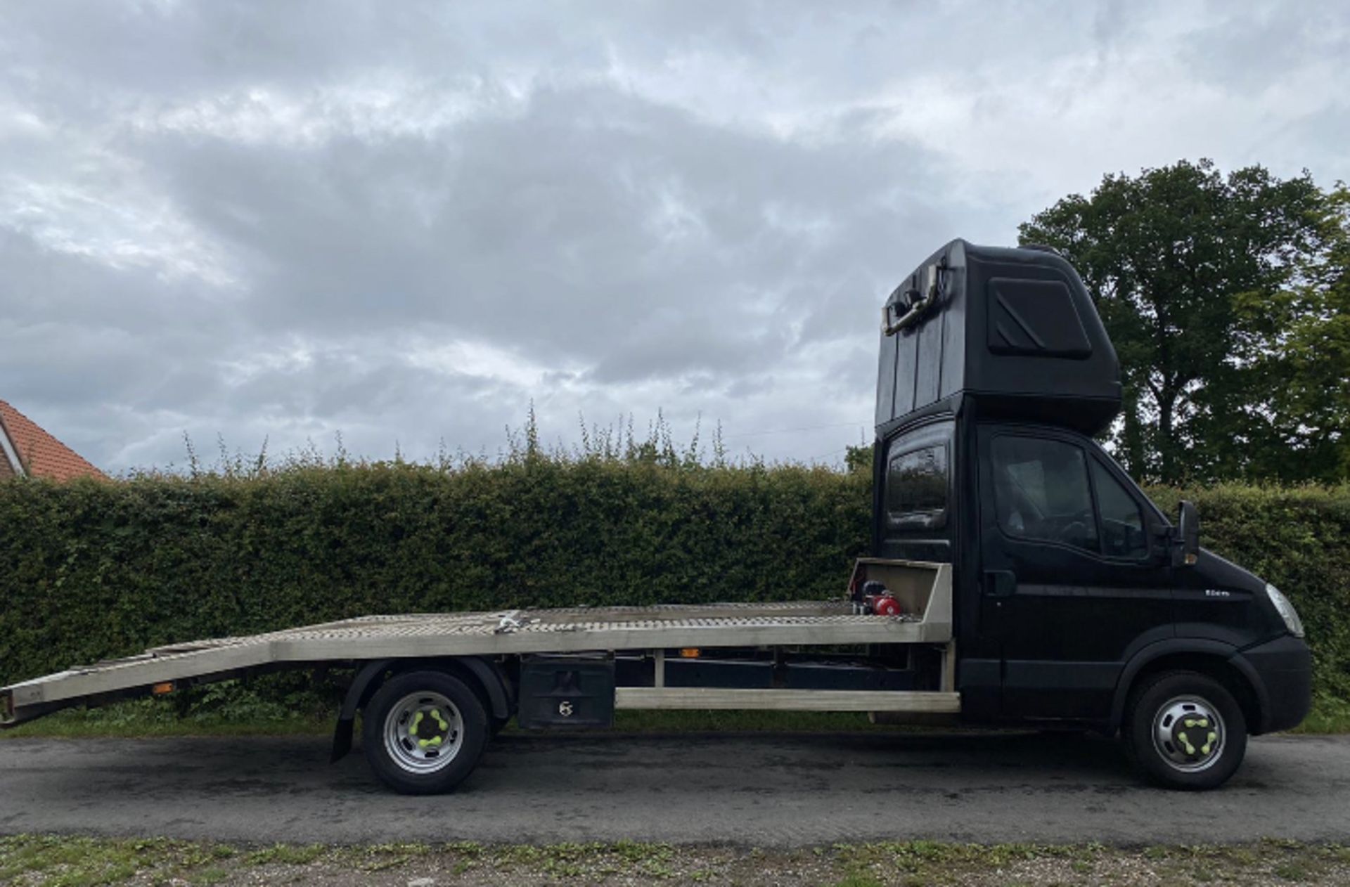 IVECO DAILY 50C15 5.2 TON RECOVERY TRUCK YEAR 2011. LOCATION: NORTH YORKSHIRE