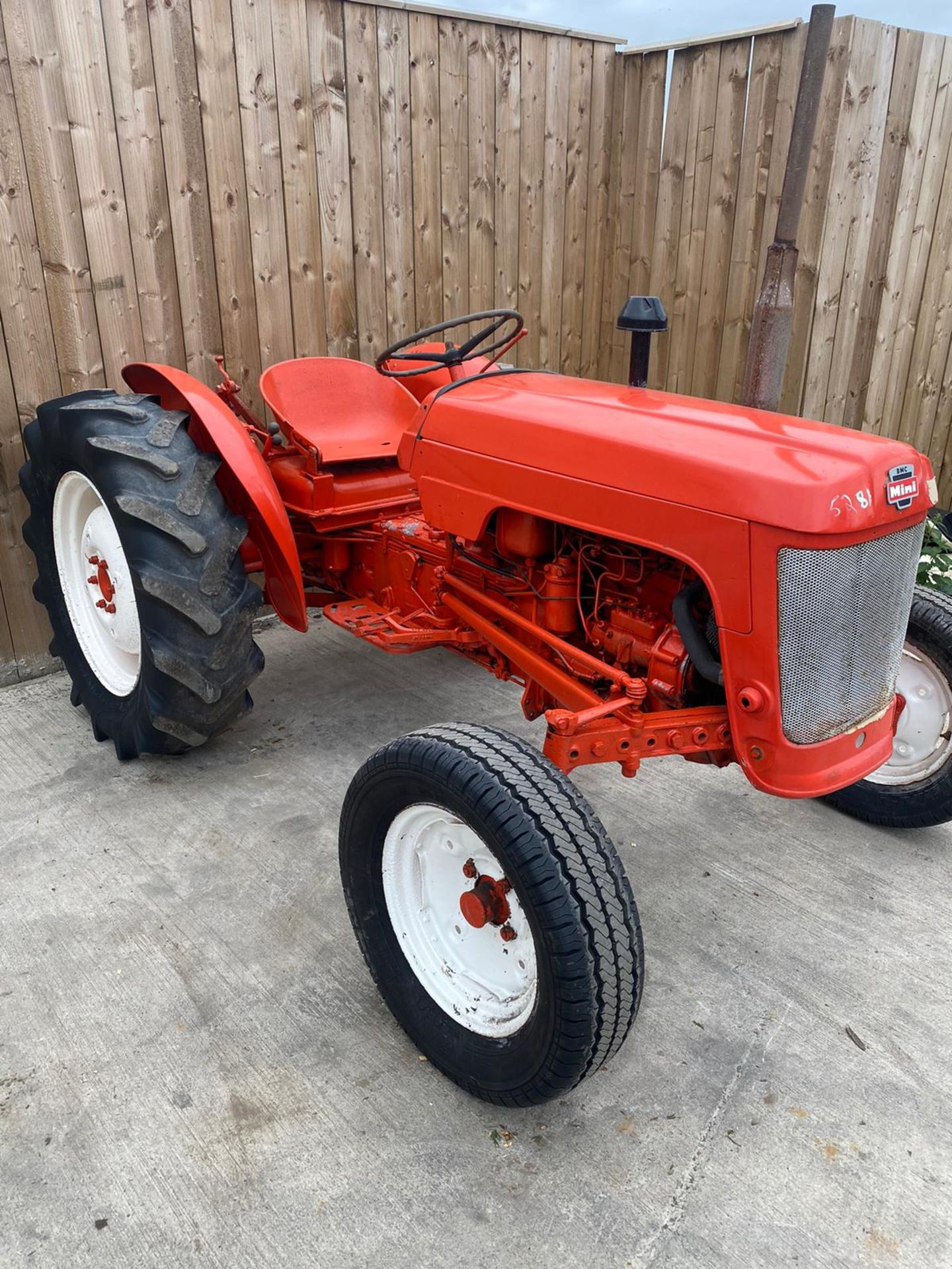 BMC 9/16 MINI VINTAGE TRACTOR DIESEL .LOCATION NORTH YORKSHIRE.