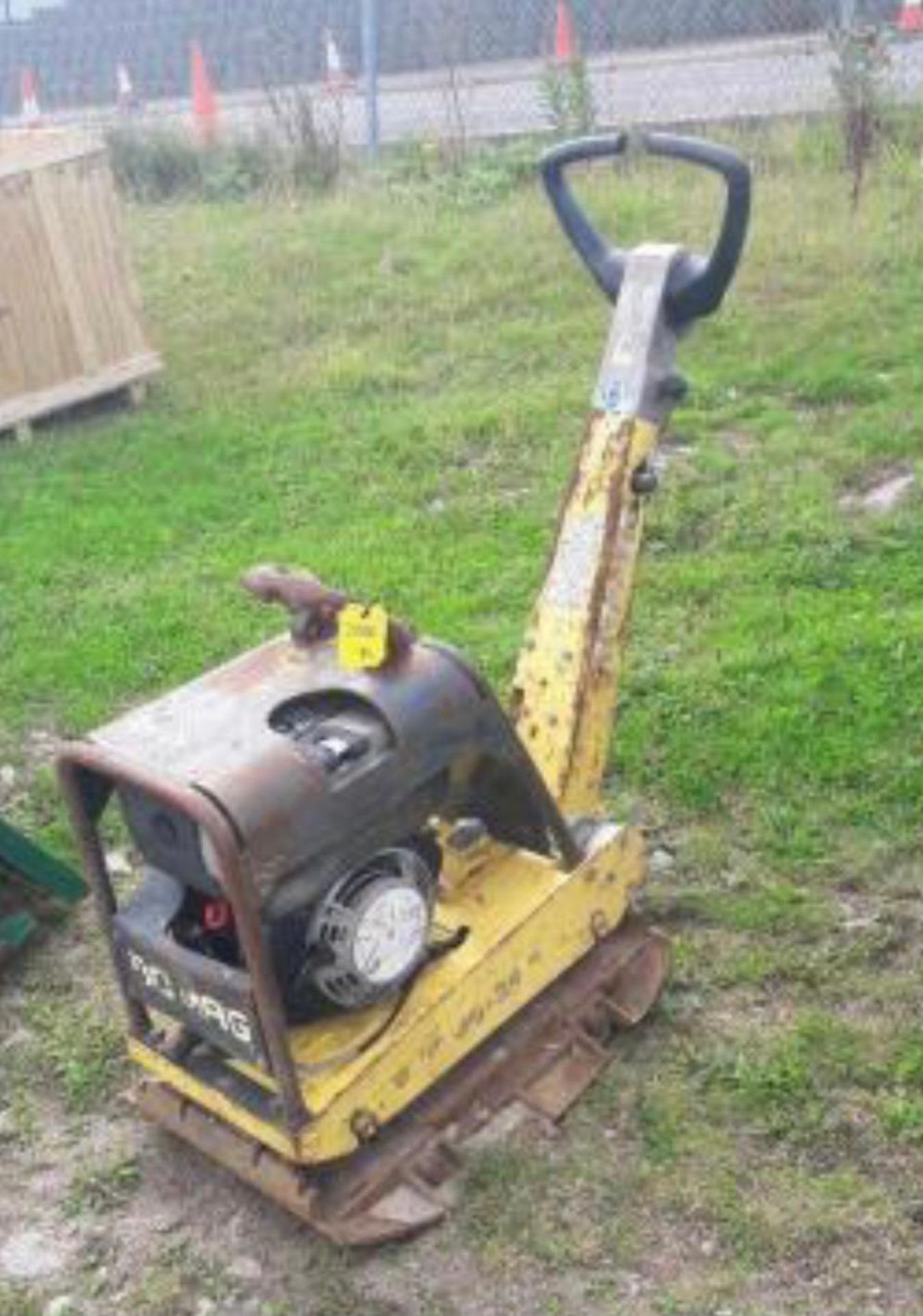 BOMAG DIESEL WACKER PLATE FORWARD AND REVERSE..PLUS VAT. THIS ITEM IS LOCATED IN NORTHERN IRELAND. - Image 2 of 3