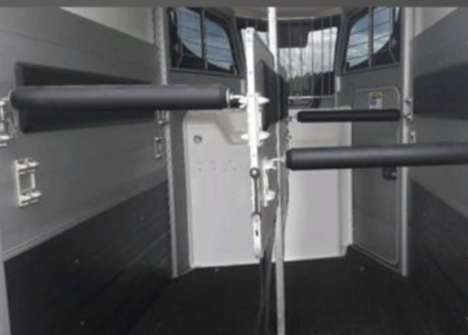 IFOR WILLIAMS HBX506 HORSEBOX. LOCATION: NORTHERN IRELAND - Image 10 of 19