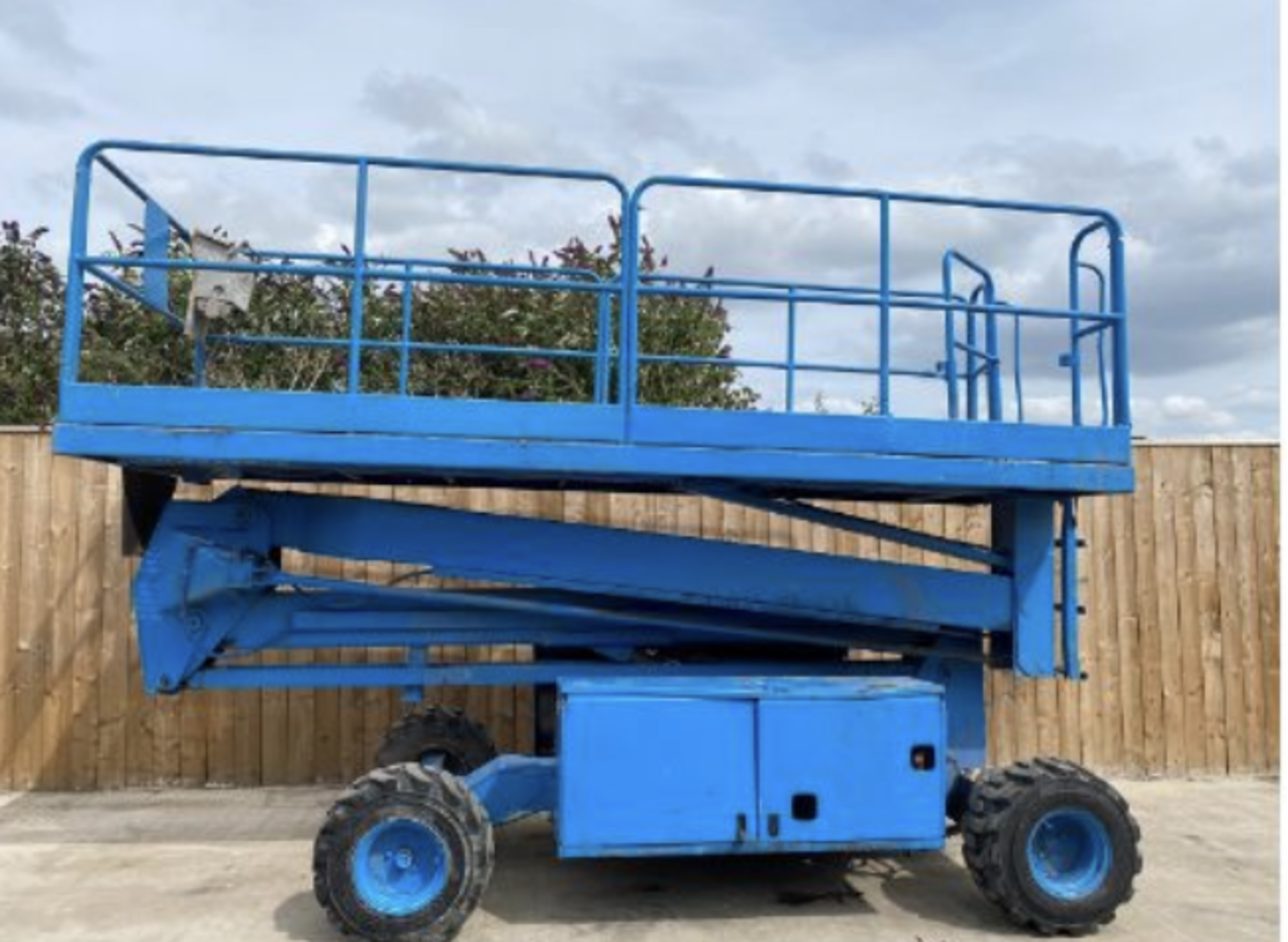 UPRIGHT SL30  ROUGH TERRAIN ACCESS PLATFORM CHERRY PICKER BOOM LIFT.LOCATION NORTH YORKSHIRE.