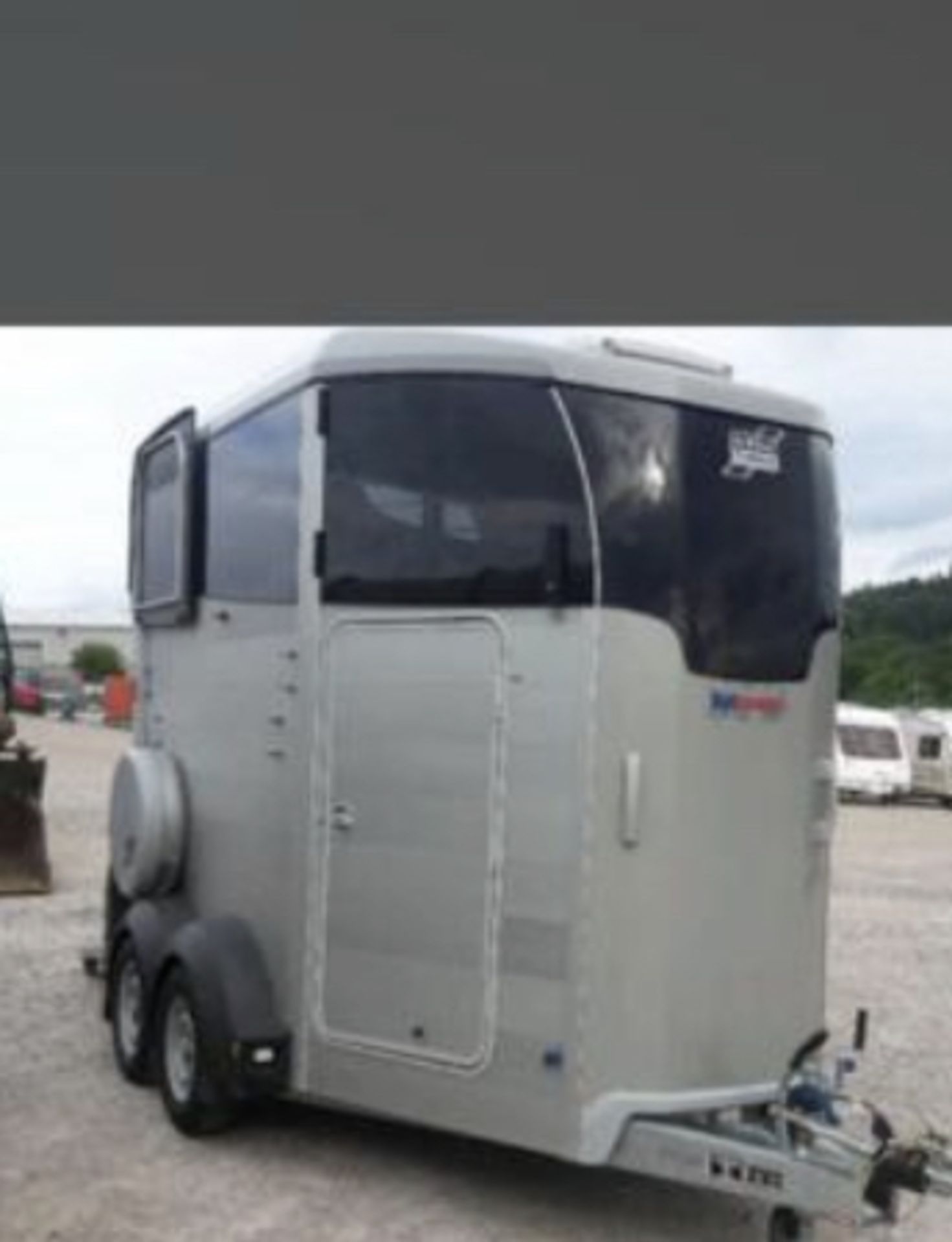 EQUITREK 2 HORSEBOX WITH DAY LIVING PARTITION.LOCATION NORTHERN IRELAND. - Image 9 of 9