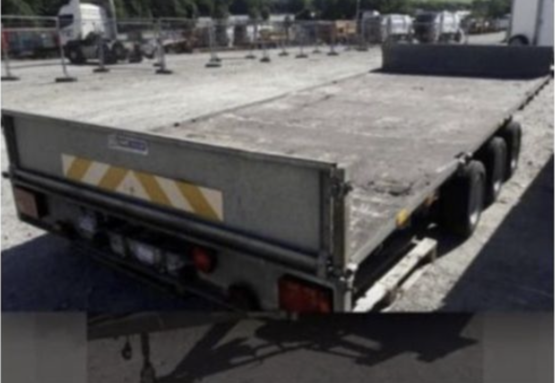 IFOR WILLIAMS LM187G TRI AXLE FLATBED TRAILER.LOCATION NORTHERN IRELAND. - Image 3 of 4