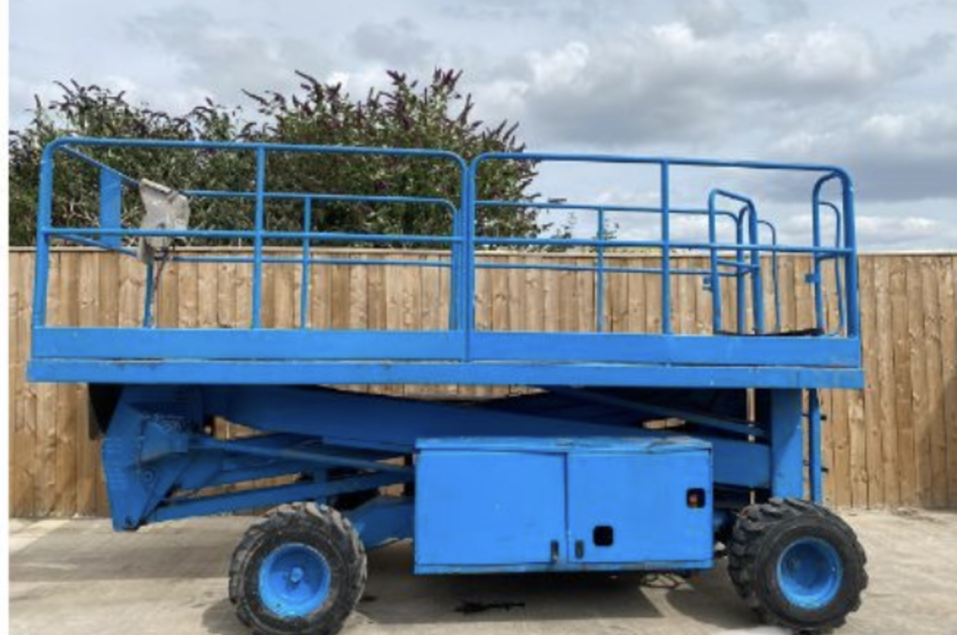 UPRIGHT SL30  ROUGH TERRAIN ACCESS PLATFORM CHERRY PICKER BOOM LIFT.LOCATION NORTH YORKSHIRE. - Image 10 of 10