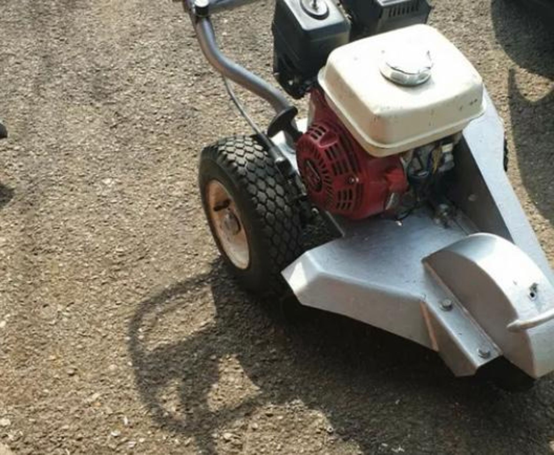 DOSKO STUMP GRINDER HONDA ENGINE.LOCATION NORTHERN IRELAND.