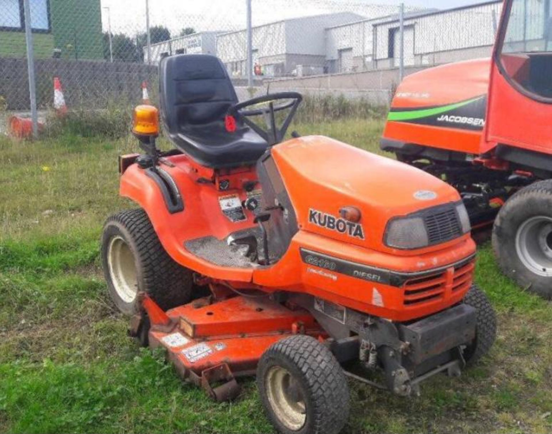 KUBOTO G2160 DIESEL RIE ON MOWER. LOCATION: NORTHERN IRELAND - Image 4 of 4