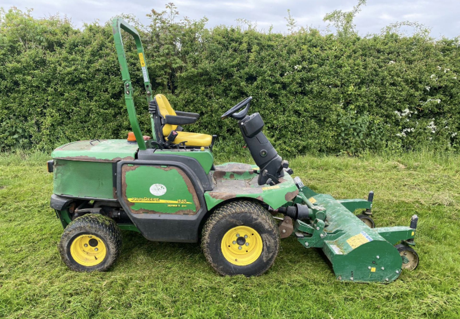 JOHN DEERE 1545 OUT FRONT FLAIL MOWER.2012 .LOCATION NORTH YORKSHIRE.