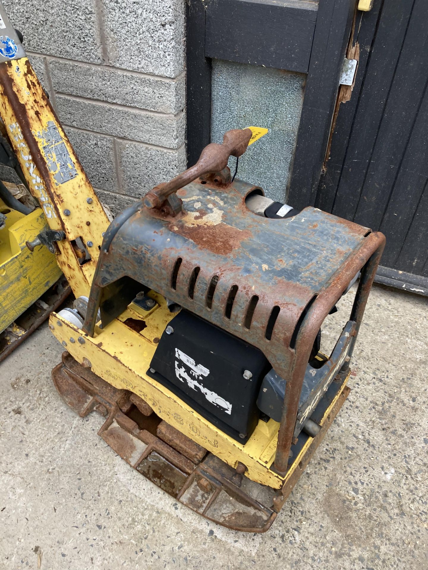 BOMAG DIESEL FORWARD AND REVERSE DIESEL WACKER PLATE.LOCATION NORTHERN IRELAND. - Image 3 of 4