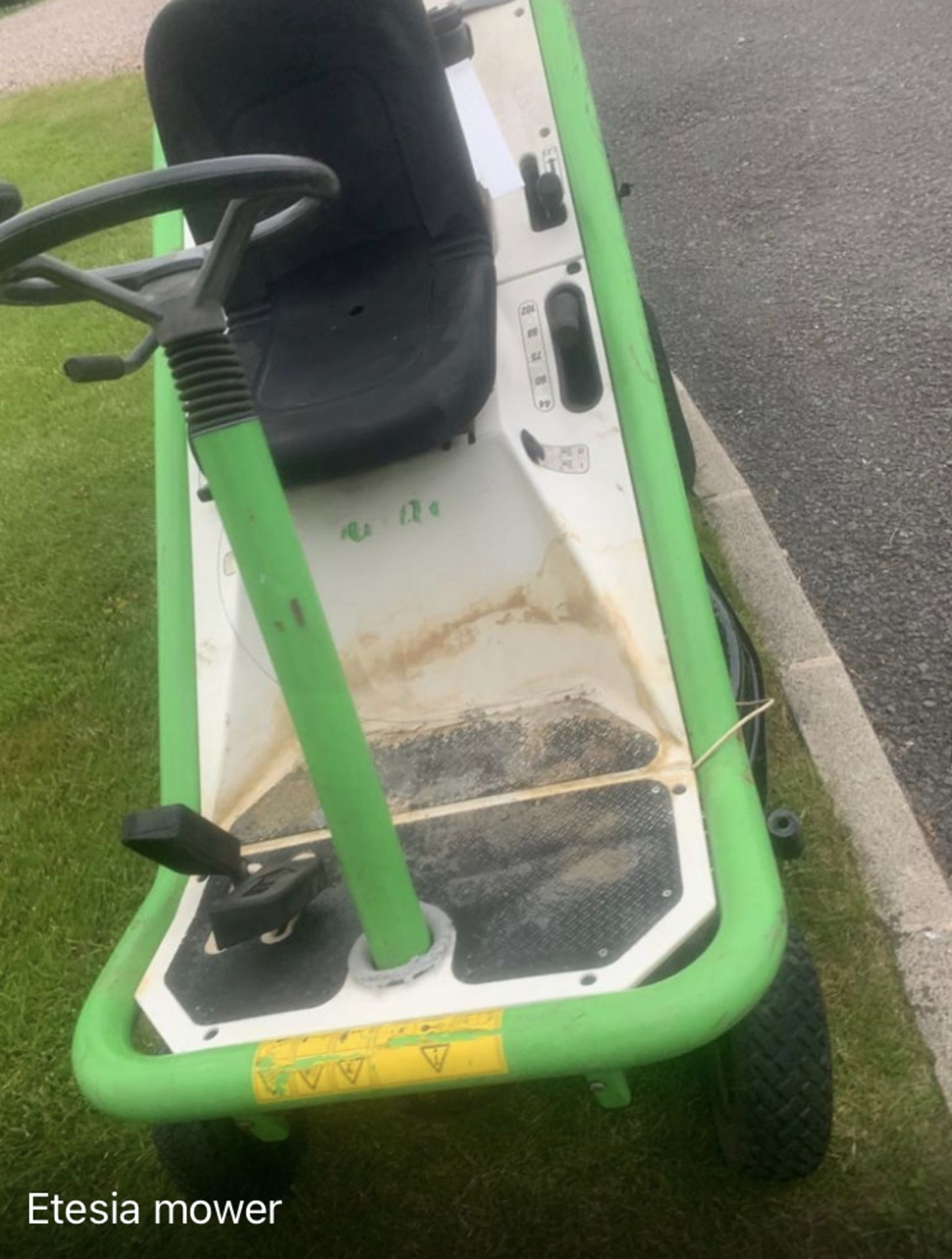 ETESIA PETROL RIDE ON MOWER .LOCATION NORTHERN IRELAND. - Image 3 of 3