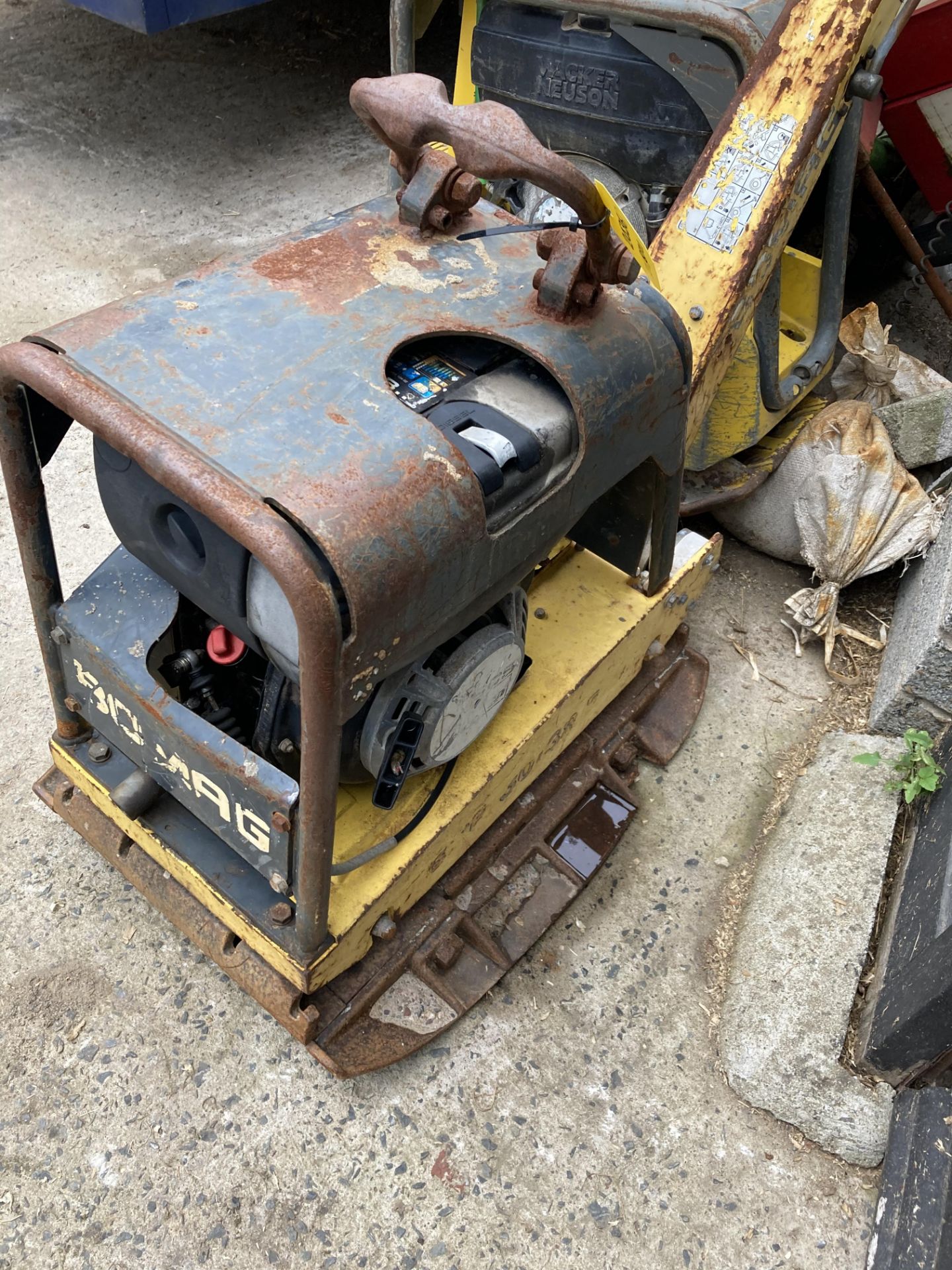 BOMAG DIESEL FORWARD AND REVERSE DIESEL WACKER PLATE.LOCATION NORTHERN IRELAND. - Image 2 of 4