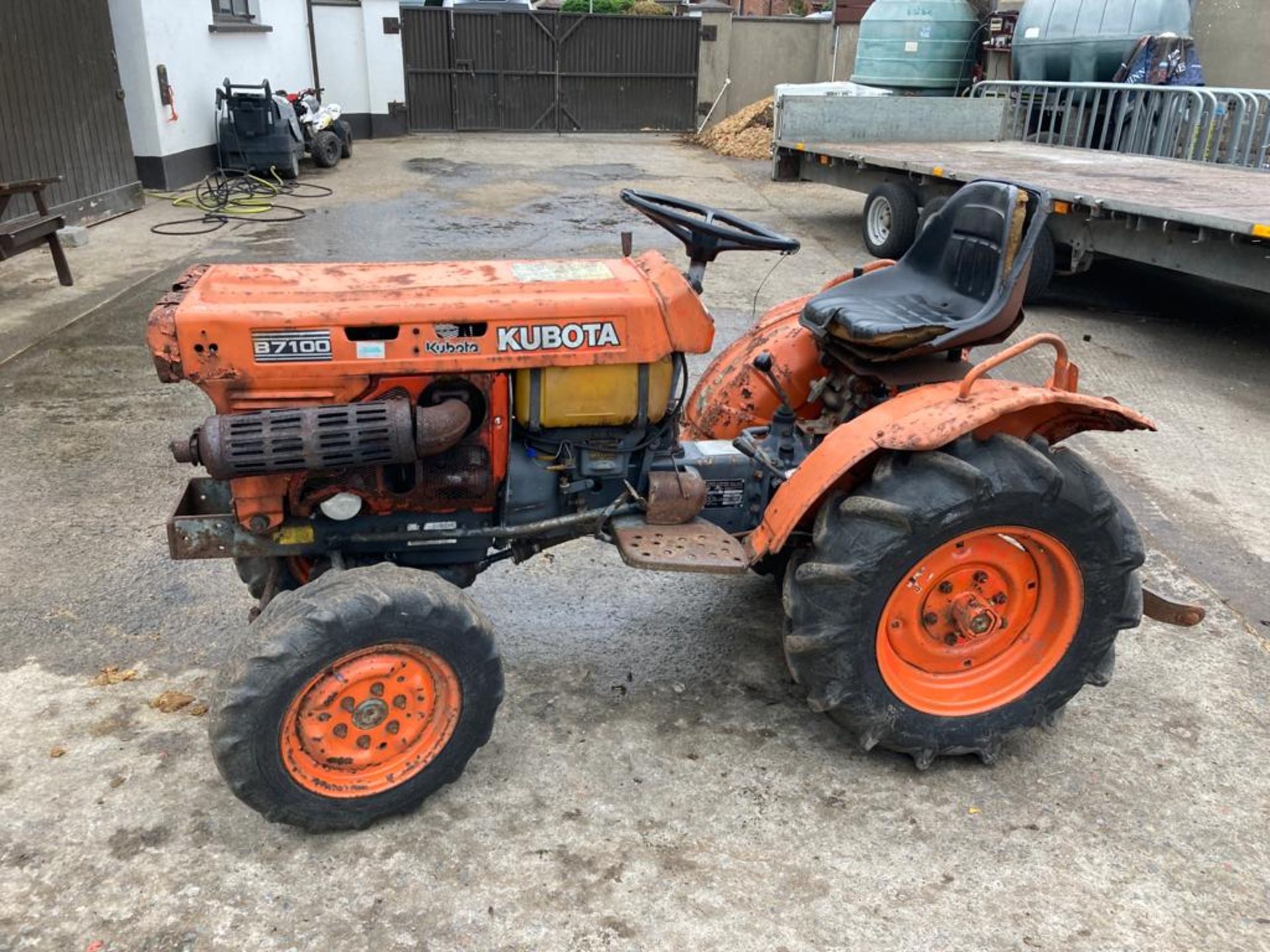 KUBOTA 4X4 B7100 DT COMPACT TRACTOR.DIESEL.LOCATION NORTHERN IRELAND.