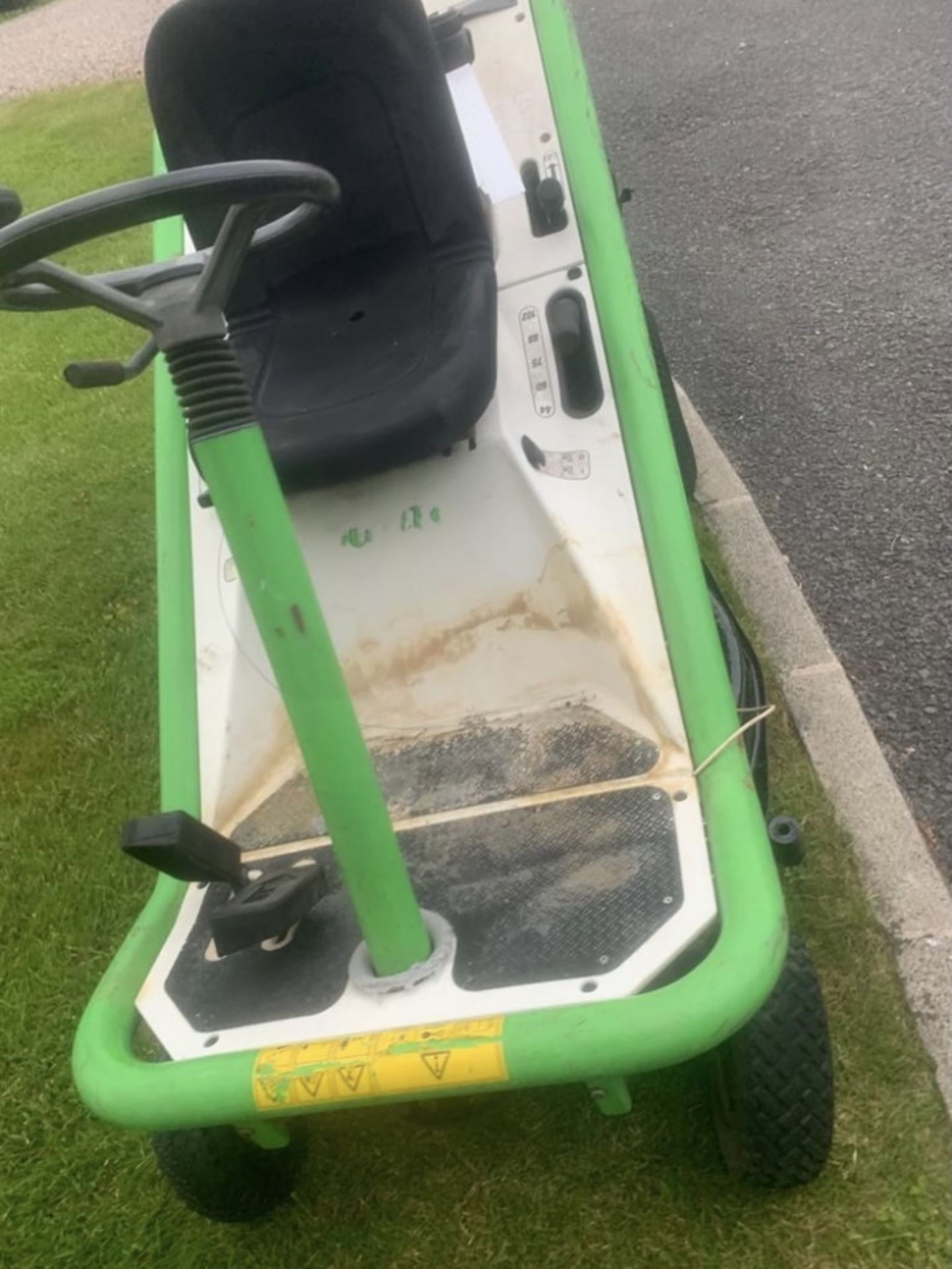 ETESIA PETROL RIDE ON MOWER.LOCATION NORTHERN IRELAND. - Image 2 of 3