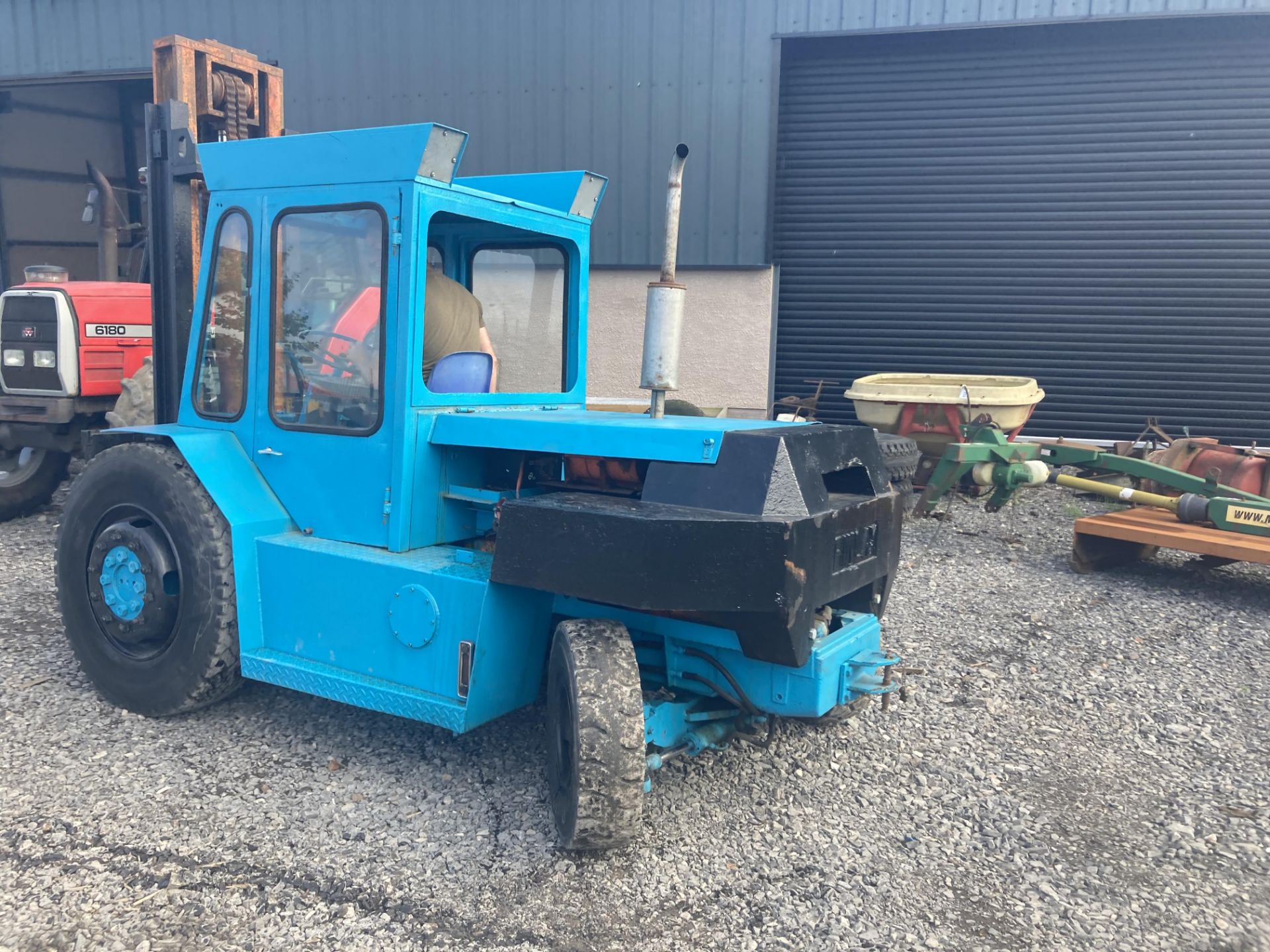 FINLAY 4 TONNE DIESEL FORKLIFT.LOCATION NORTHERN IRELAND. - Image 2 of 11