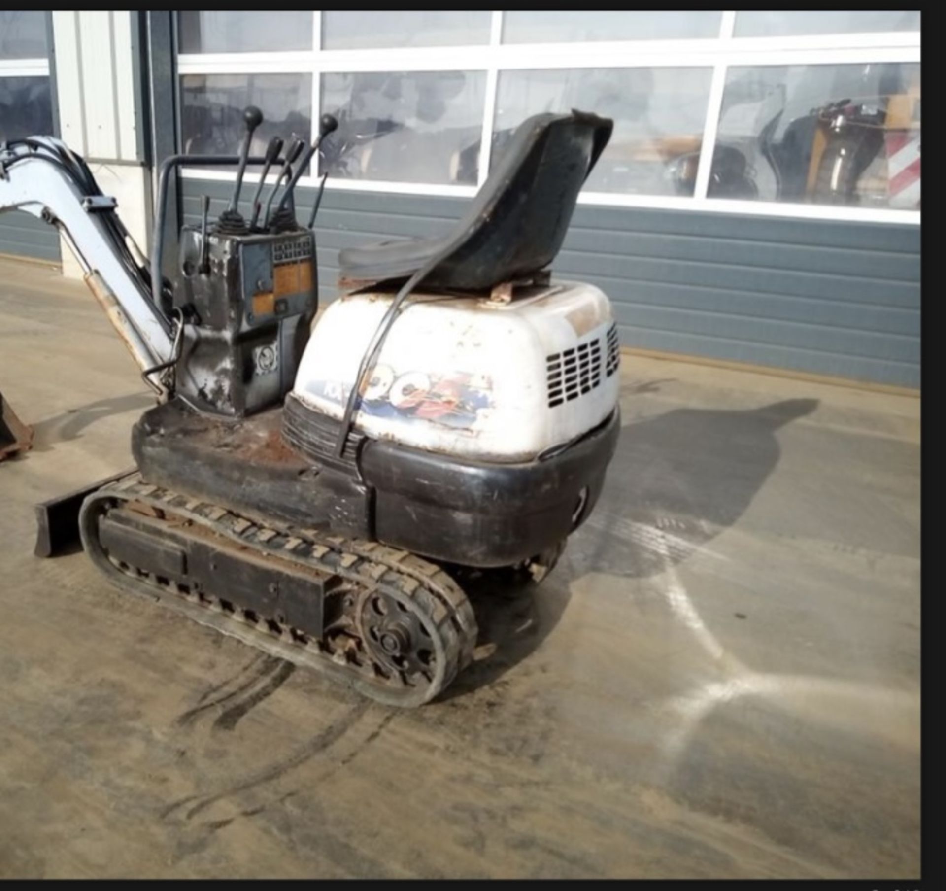 KUBOTA KX-005 RUBBER TRACKED MINI DIGGER.LOCATION NORTHERN IRELAND. - Image 2 of 4