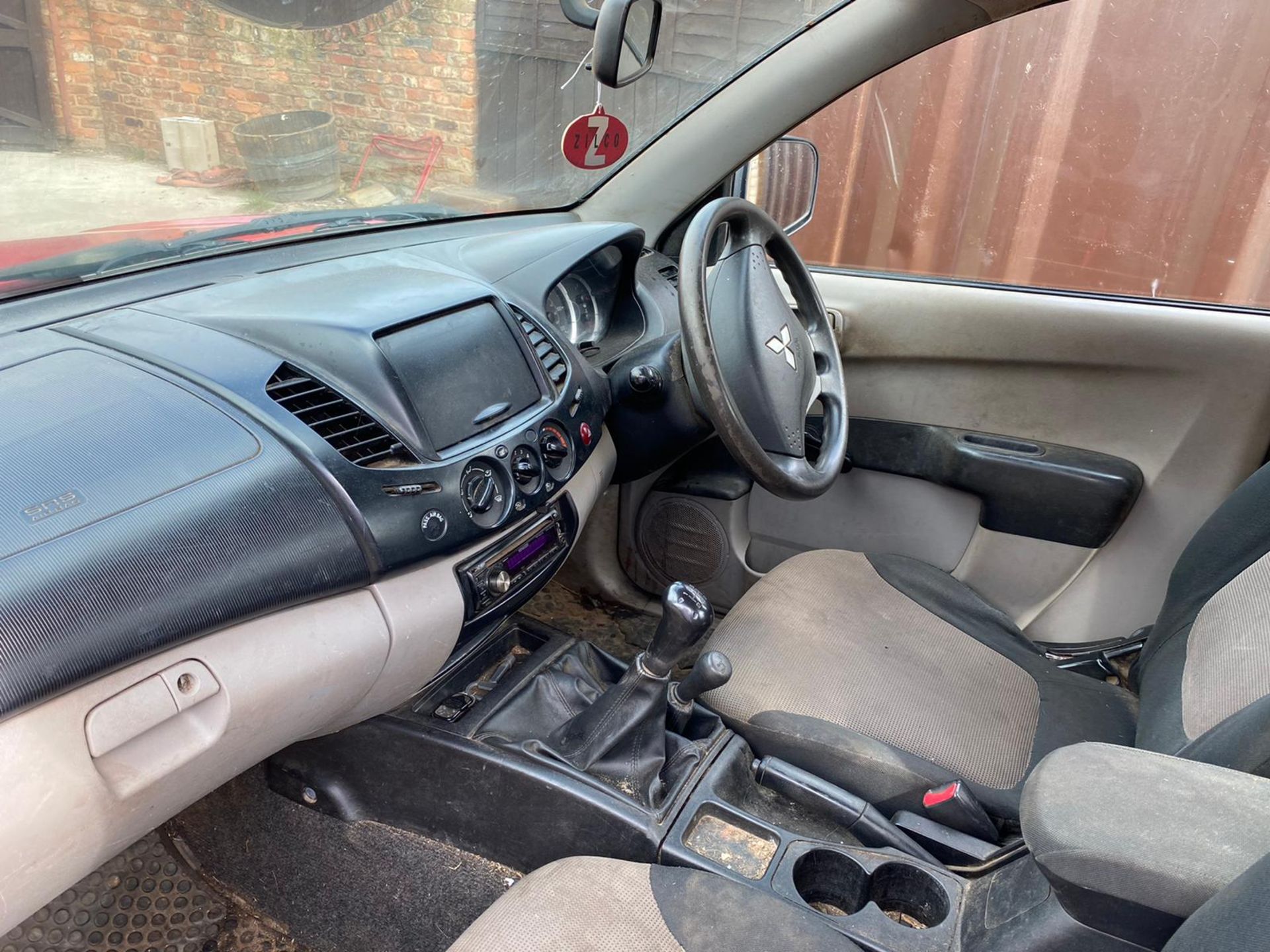 UNRESERVED 2010 MITSUBISHI L 200 4 WORK CLUB CAB4X4 PICK UP.LOCATION NORTH YORKSHIRE. - Image 2 of 5