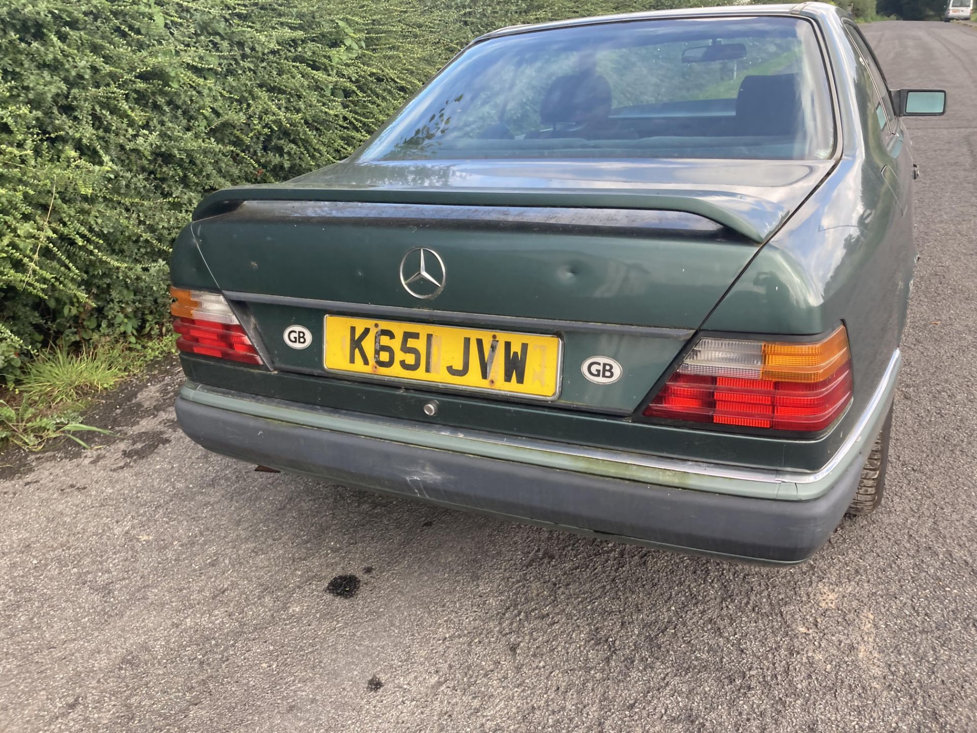 1992 MERCEDES 230E CLASSIC COUPE LOW RESERVE .LOCATION NORTHERN IRELAND. - Image 4 of 6