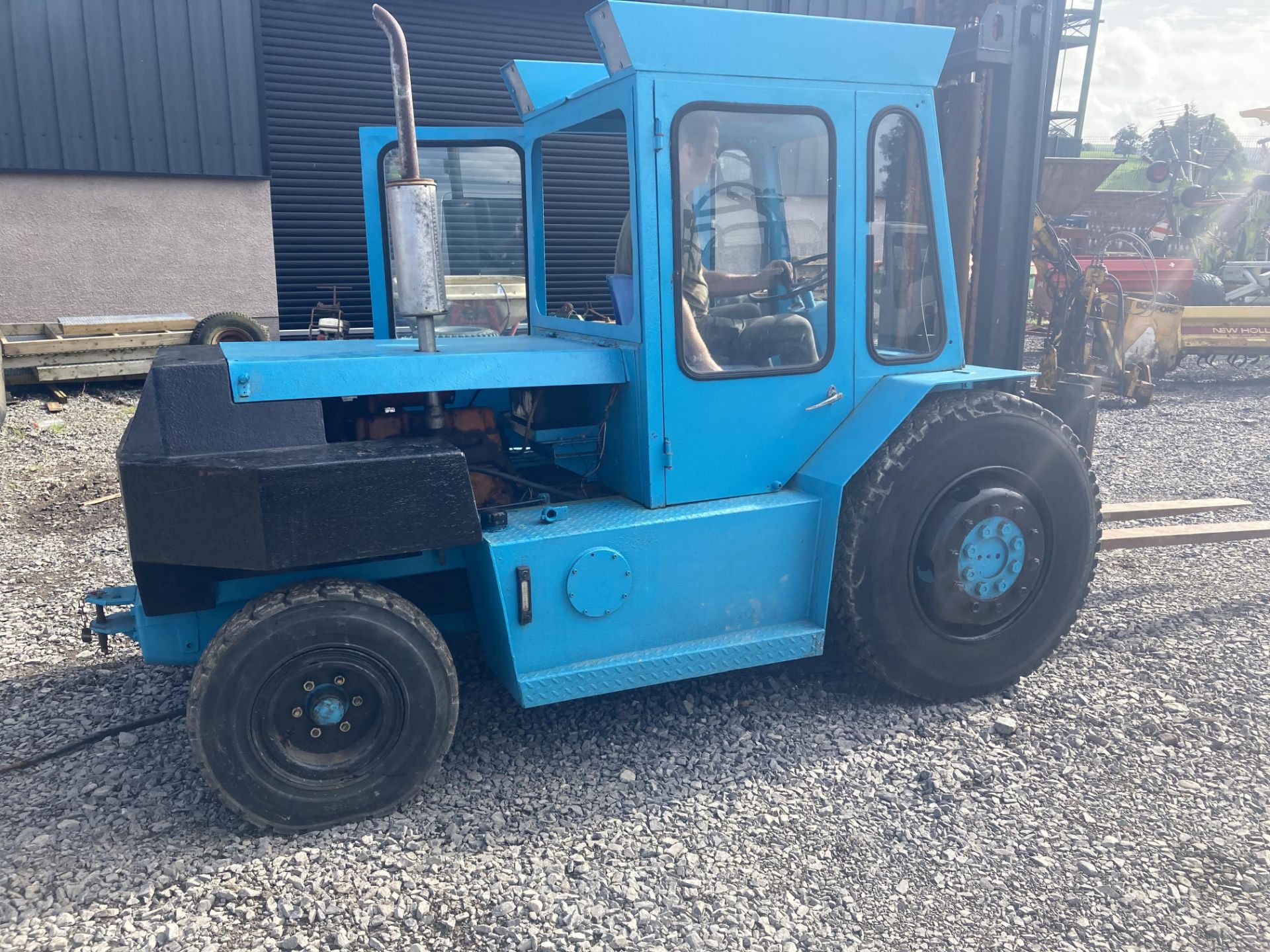 FINLAY 4 TONNE DIESEL FORKLIFT.LOCATION NORTHERN IRELAND.