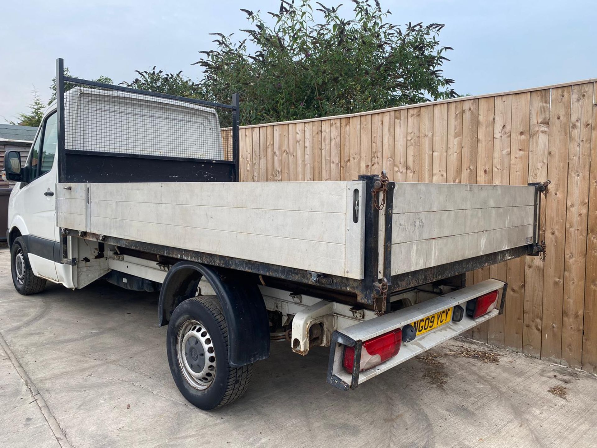 2009 VW CRAFTER. CR35 DIESEL TIPPER.109MWB.LOCATION NORTH YORKSHIRE. - Image 4 of 8