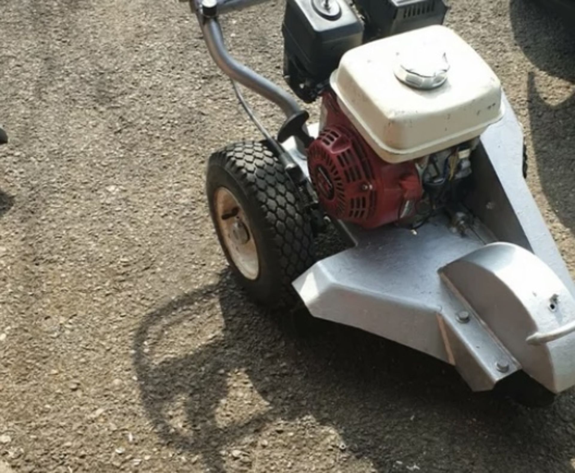 DOSKO PETROL STUMP GRINDER .LOCATION NORTHERN IRELAND. - Image 2 of 2