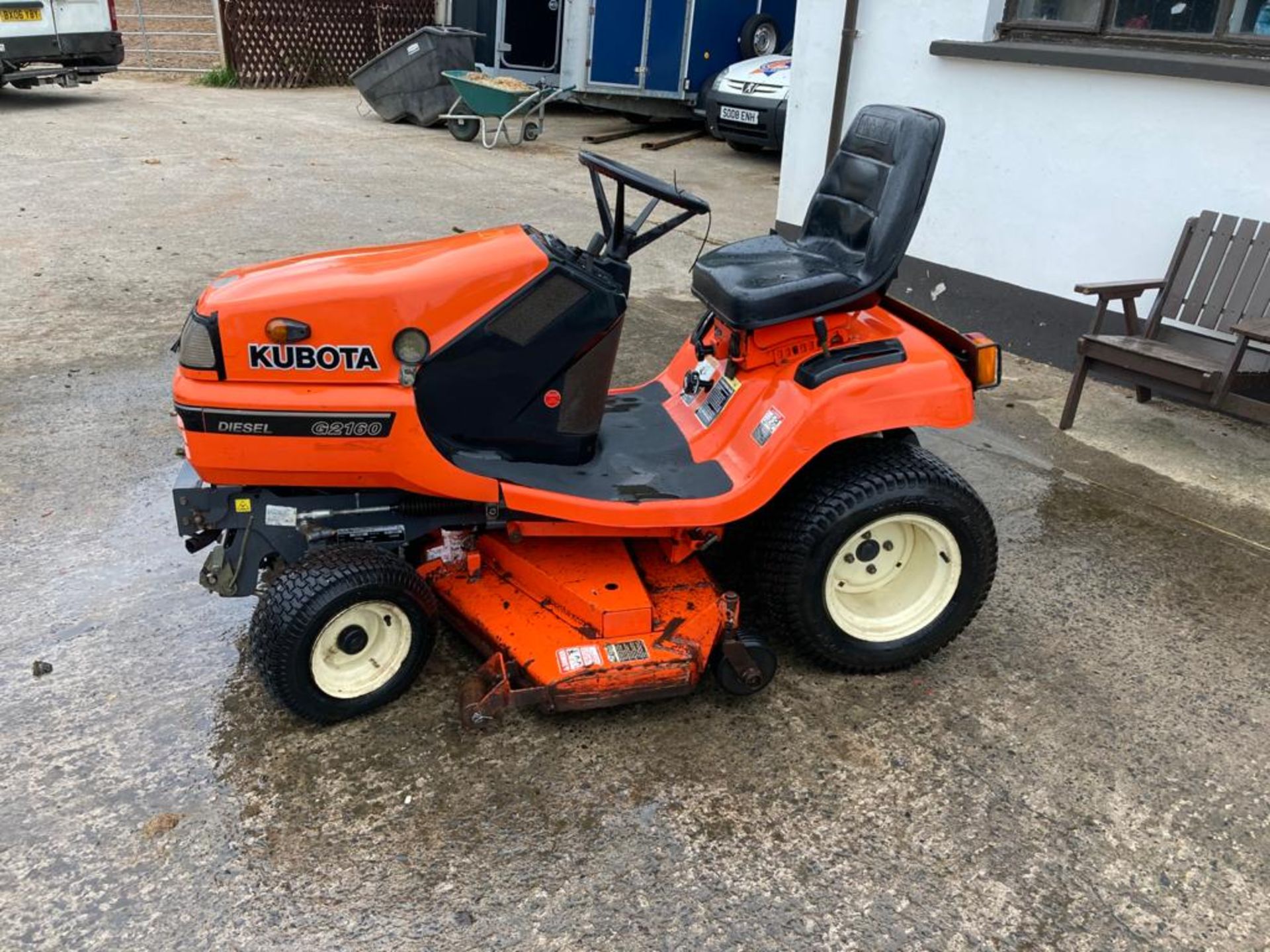 KUBOTA G2160 DIESEL RIDE ON MOWER.LOCATION NORTHERN IRELAND.