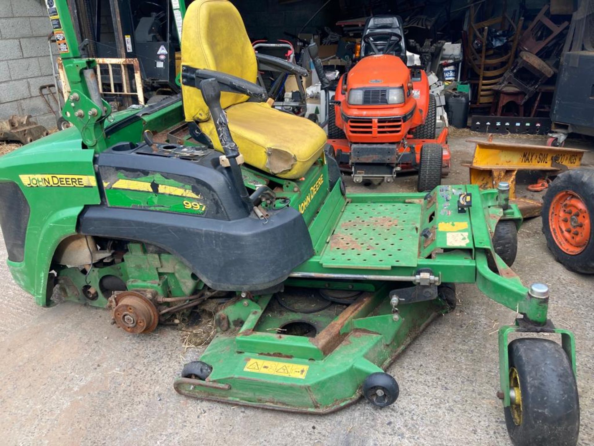 JOHN DEERE 997 Z TRAK DIESEL MOWER.LOCATION NORTERN IRELAND.