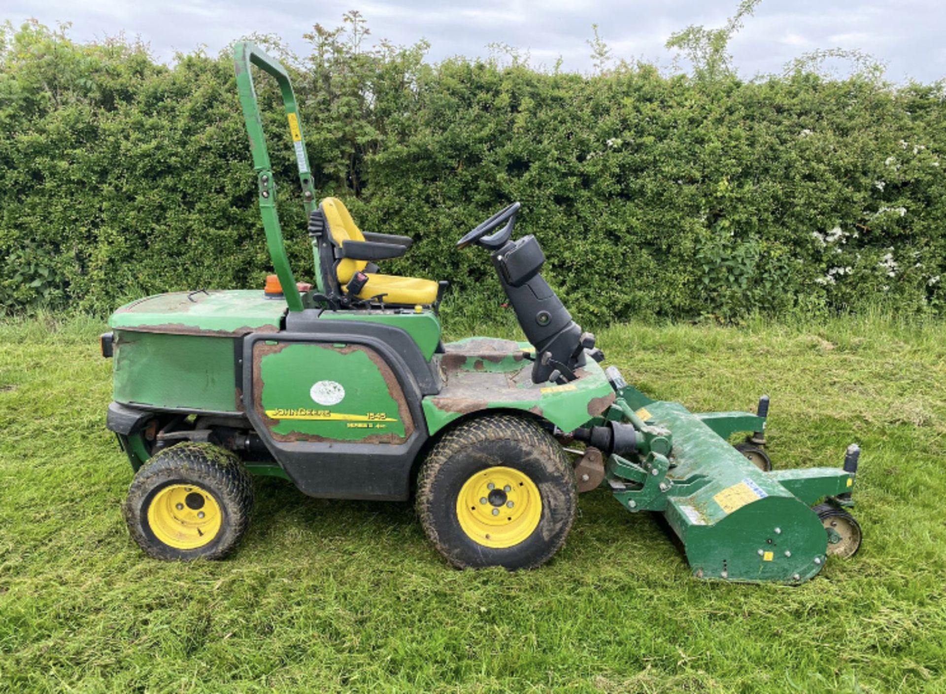 JOHN DEEERE 1545 OUT FRONT FLAIL MOWER 2012.LOCATION NRTH YORKSHIRE. - Image 2 of 6