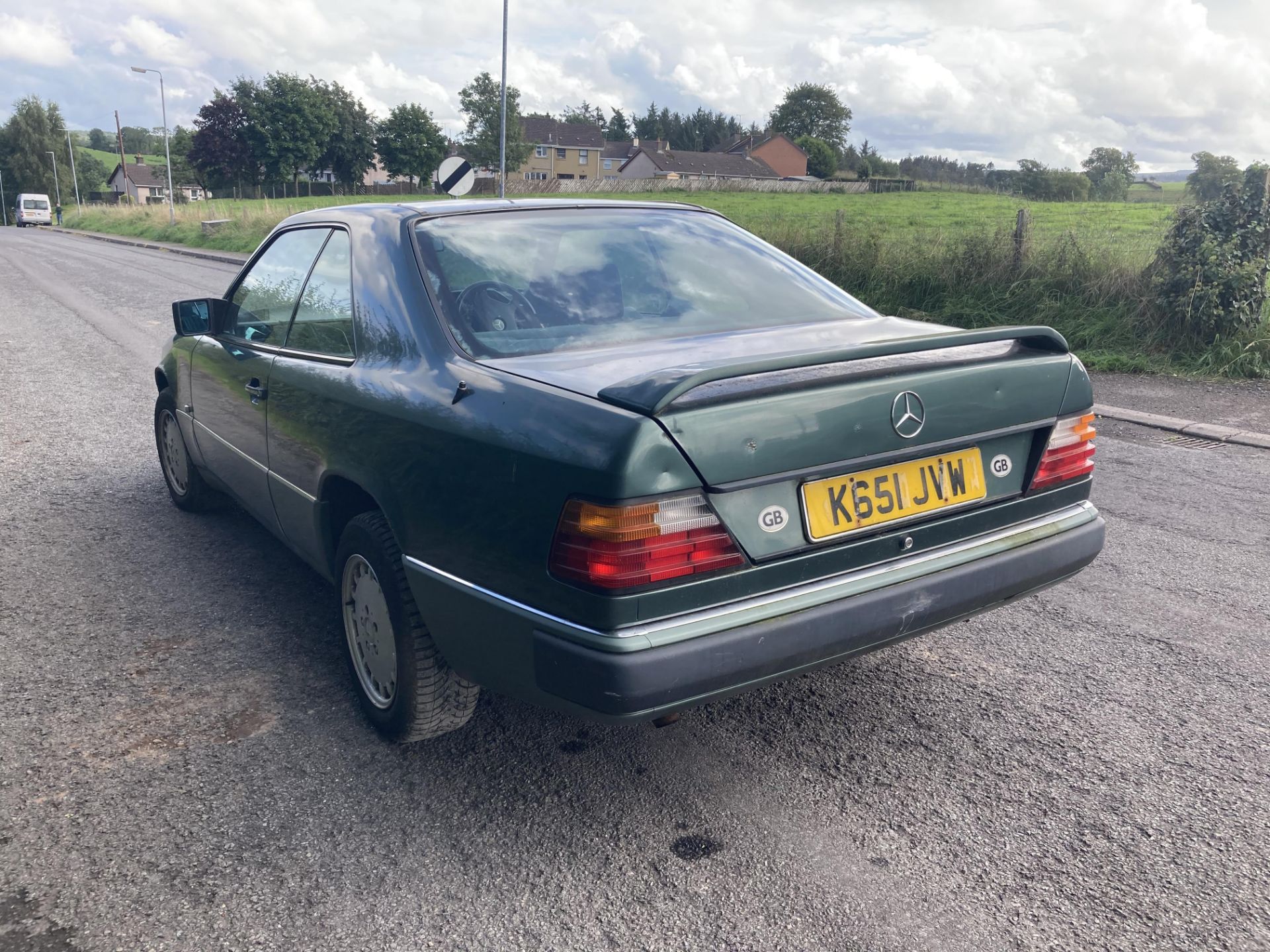 1992 MERCEDES 230E CLASSIC COUPE LOW RESERVE .LOCATION NORTHERN IRELAND. - Image 5 of 6