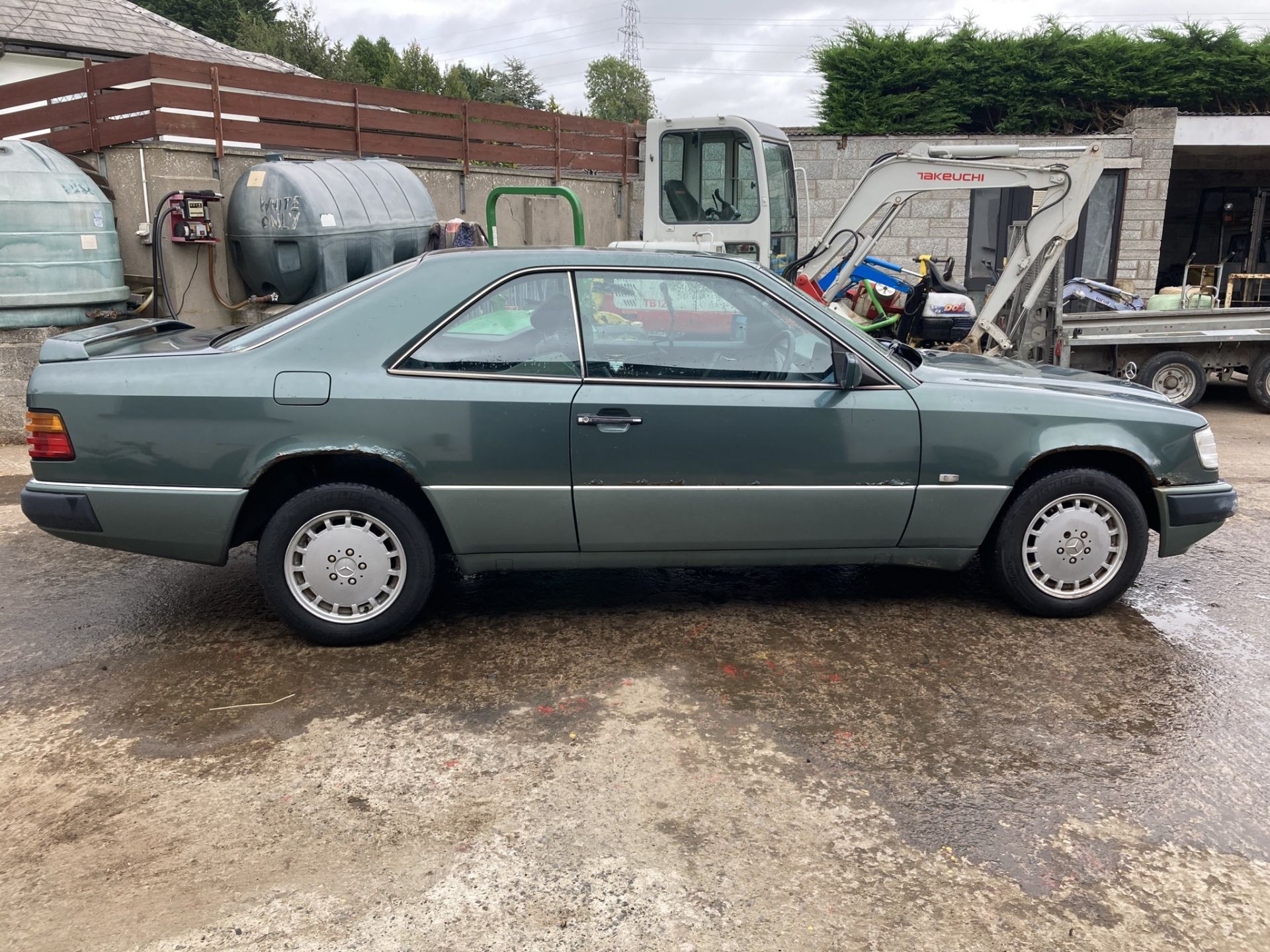 1992 MERCEDES 230E CLASSIC COUPE.LOW RESERVE LOCATION NORTHERN IRELAND. - Image 4 of 7