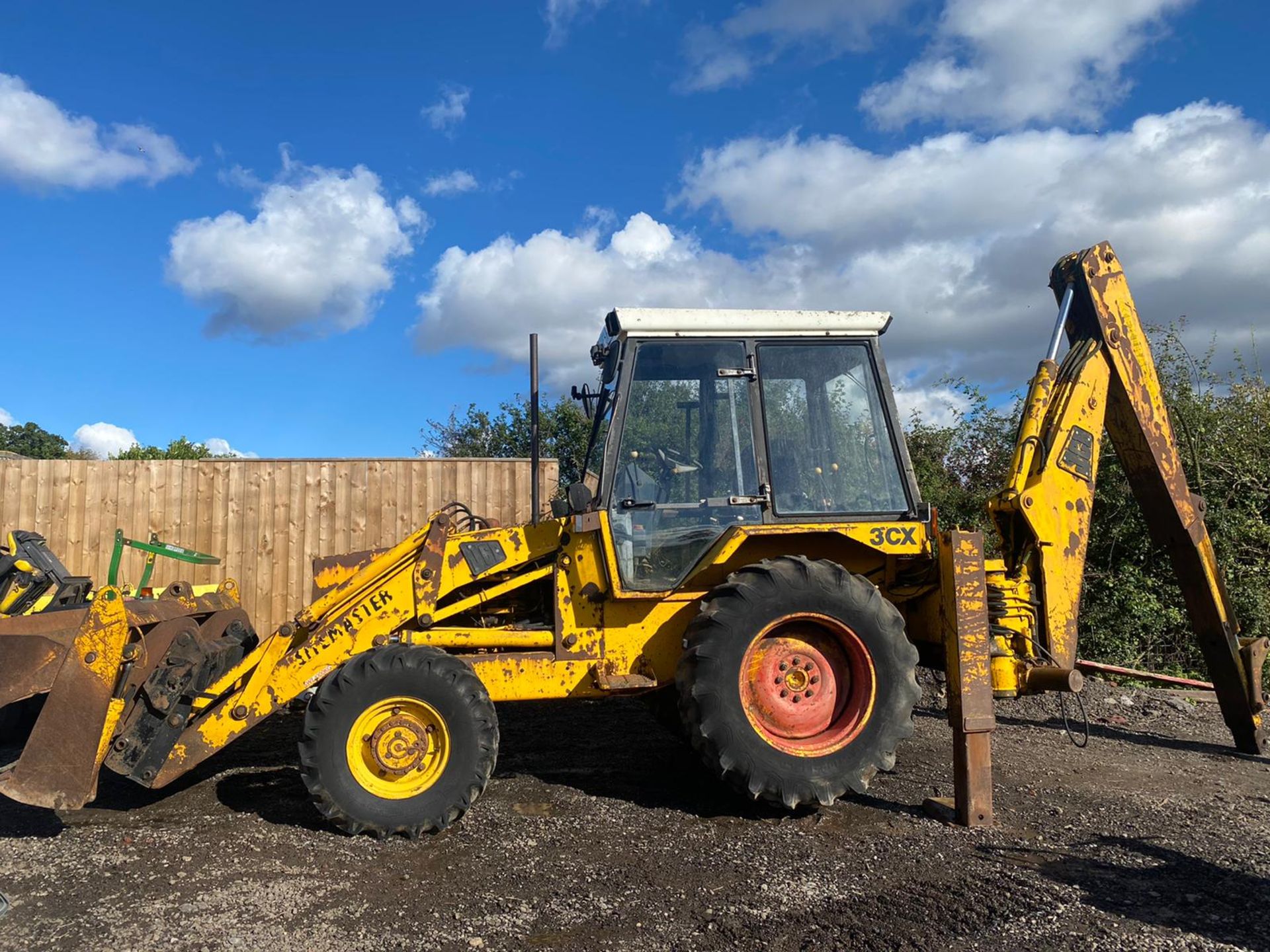 JCB SITEMASTER 4X4 DIGGER 3CX.LOCATION NORTH YORKSHIRE. - Image 2 of 6