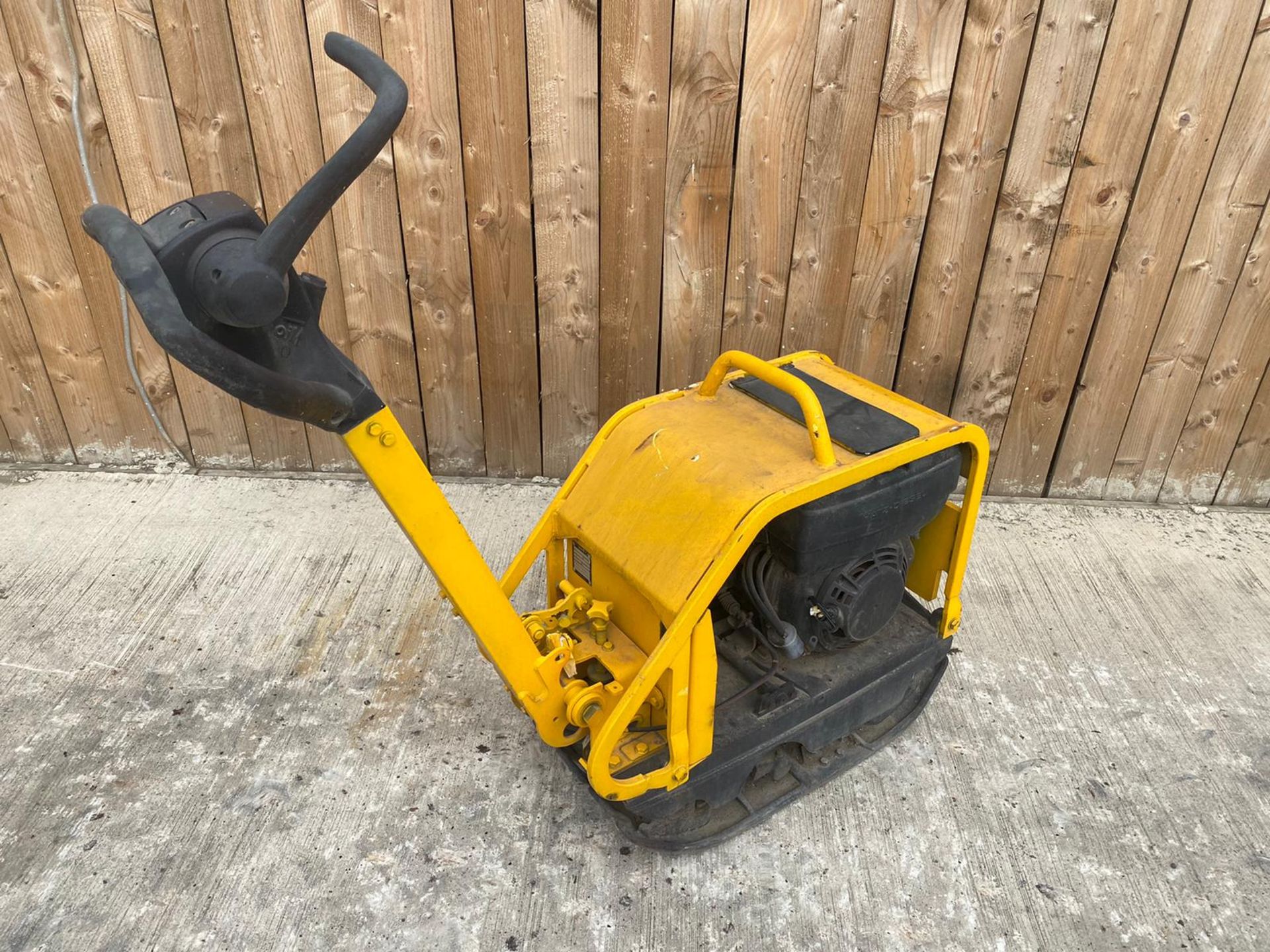 BOMAG BPR 35/42D FORWARD AND REVERSE DIESEL WACKER PLATE.LOCATION NORTH YORKSHIRE. - Image 4 of 5