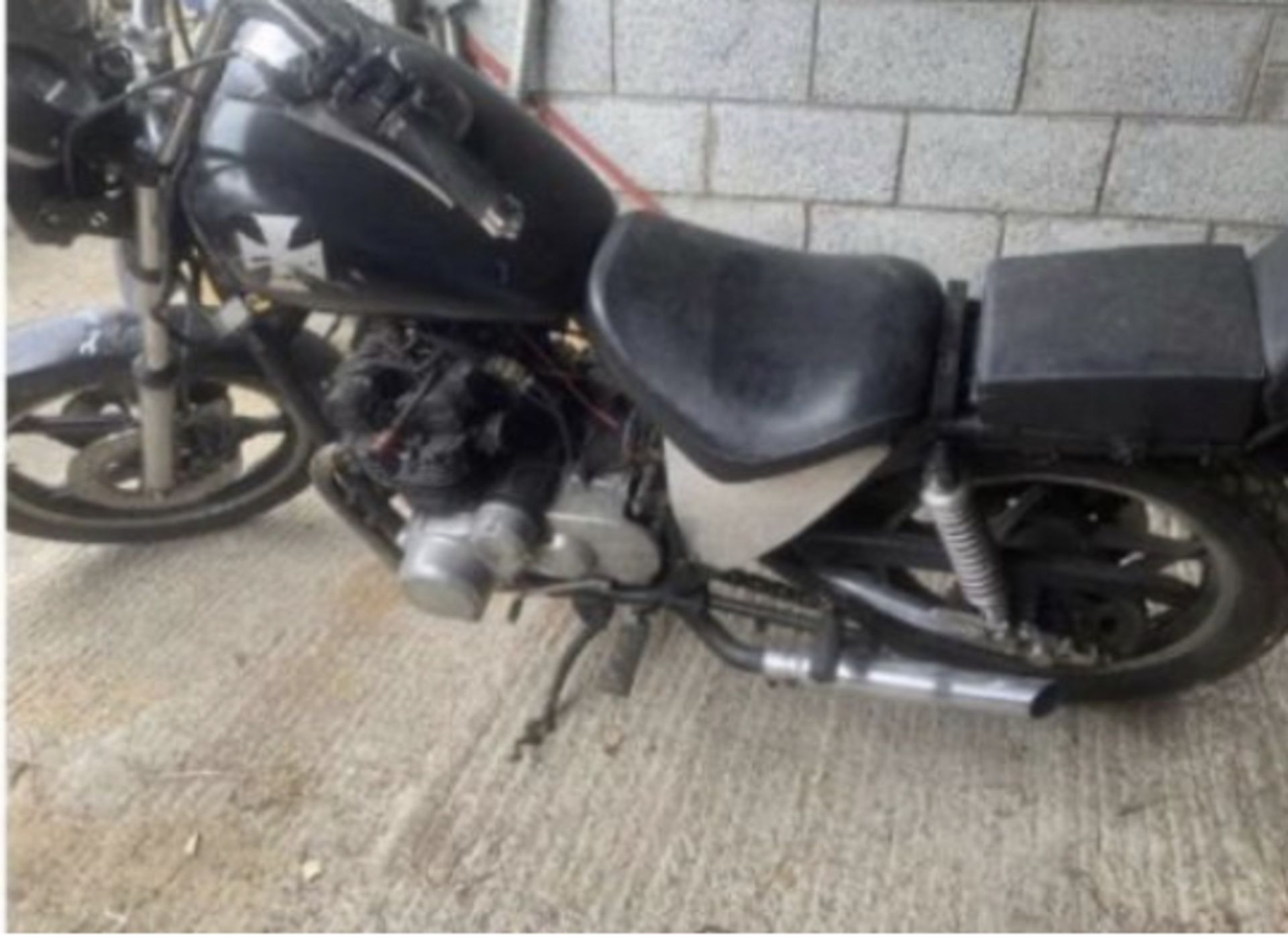 UNRESERVED,SUXUKI GSX 750 748 CC CLASSIC MOTORBIKE.LOCATION NORTHERN IRELAND