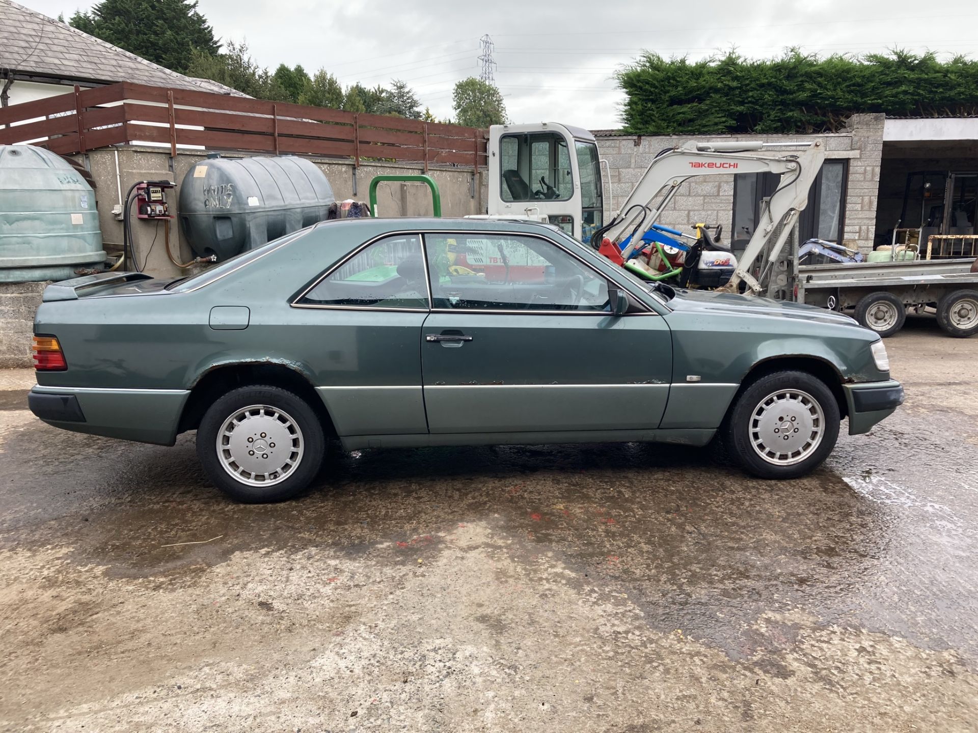 1992 MERCEDES 230E CLASSIC COUPE.LOW RESERVE LOCATION NORTHERN IRELAND. - Image 2 of 7