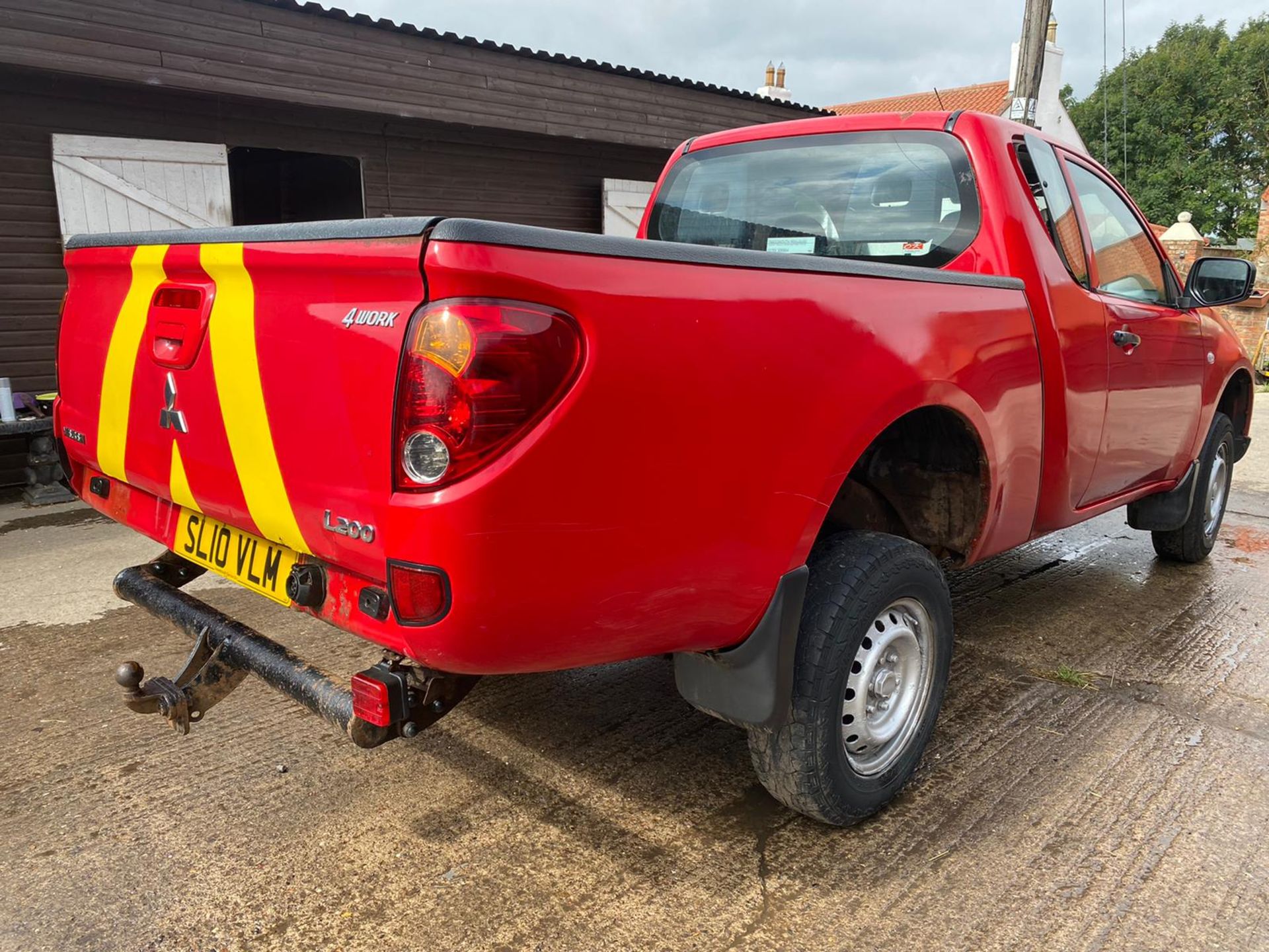 2010 MITSUBISHI L200 4 WORK CLUB CAB 4X4 PICK UP.LOCATION NORTH YORKSHIRE. - Image 5 of 6