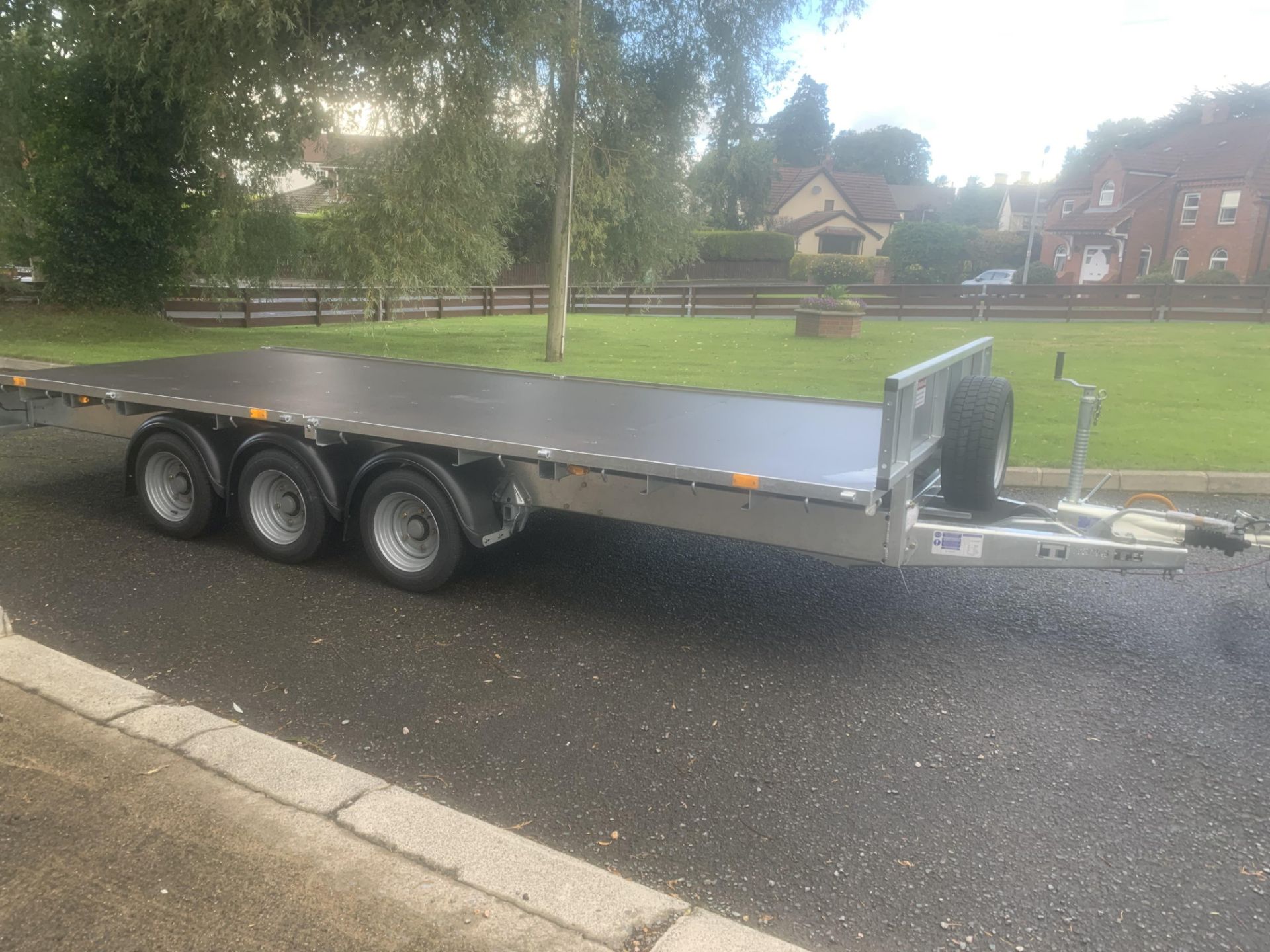 IFOR WILLIAMS 16 FEET TRI AXLE PLANT TRAILER.LOCATION NORTHERN IRELAND. - Image 2 of 5