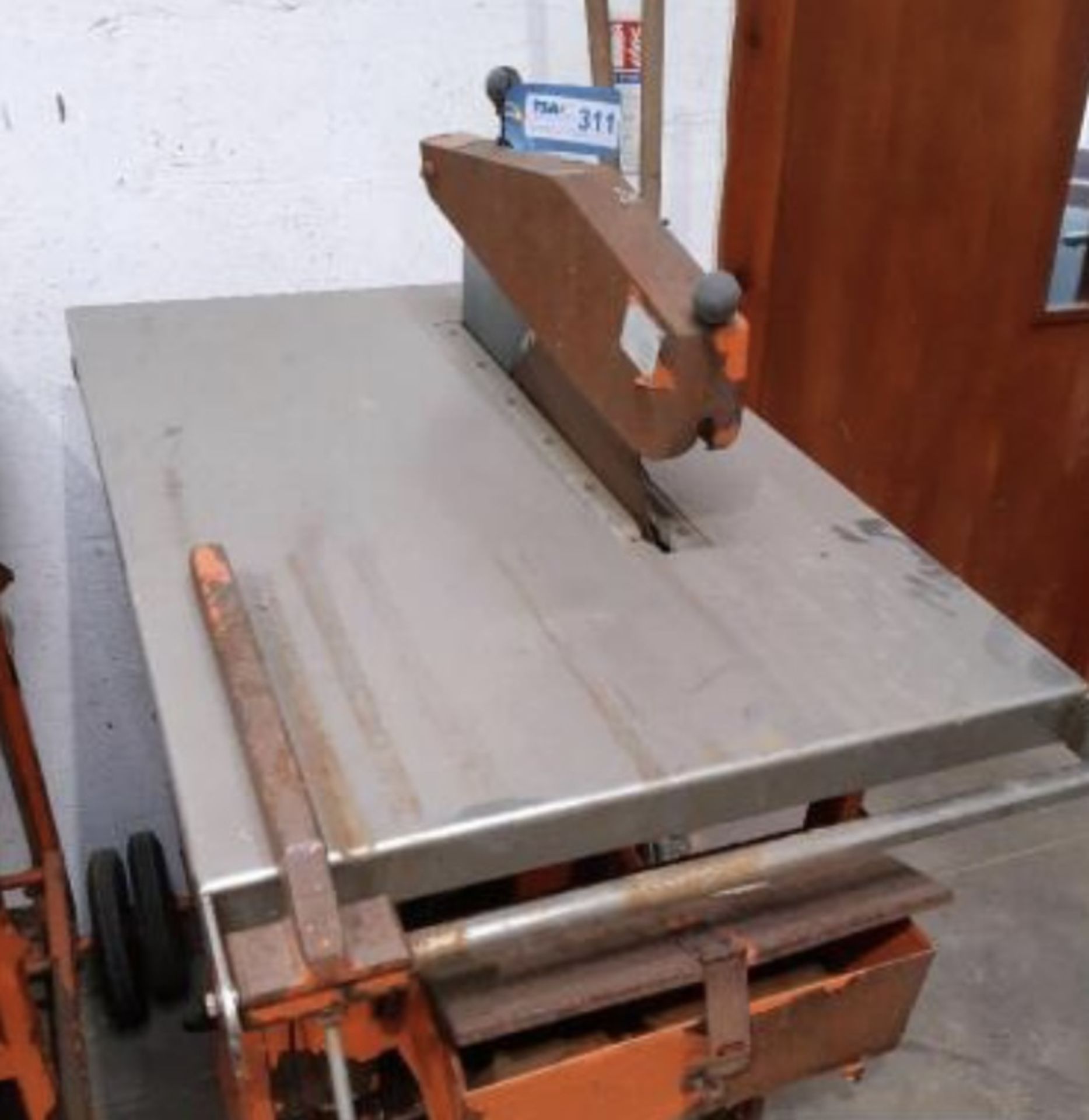 CLIPPER HONDA ENGINE TABLE SAW.LOCATION NORTH YORKSHIRE