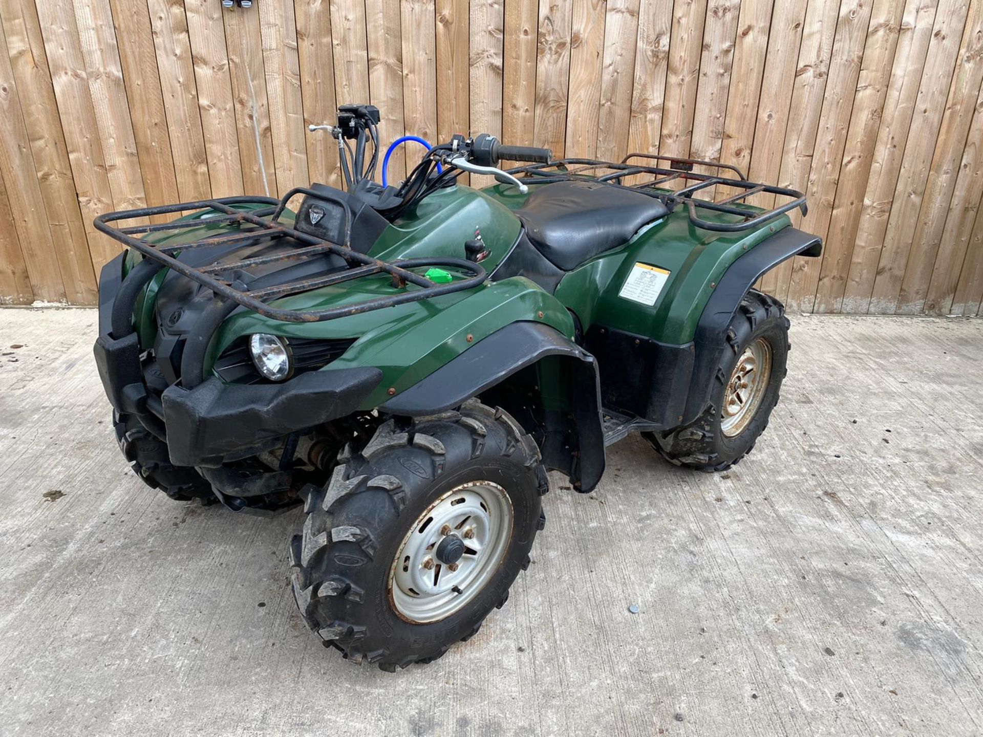 2010YAMAHA GRIZZLY 450 PETROL 4X4 FARM QUAD.LOCATION NORTH YORKSHIRE. - Image 2 of 6