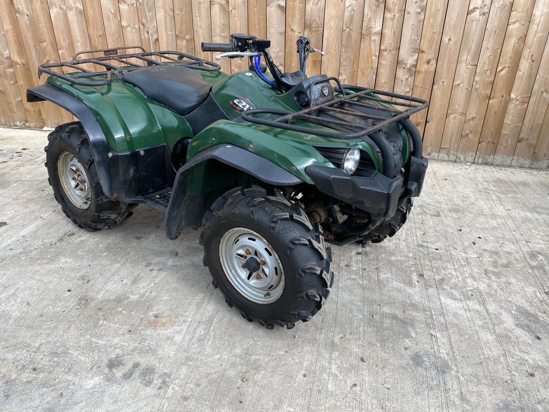 2010YAMAHA GRIZZLY 450 PETROL 4X4 FARM QUAD.LOCATION NORTH YORKSHIRE. - Image 6 of 6