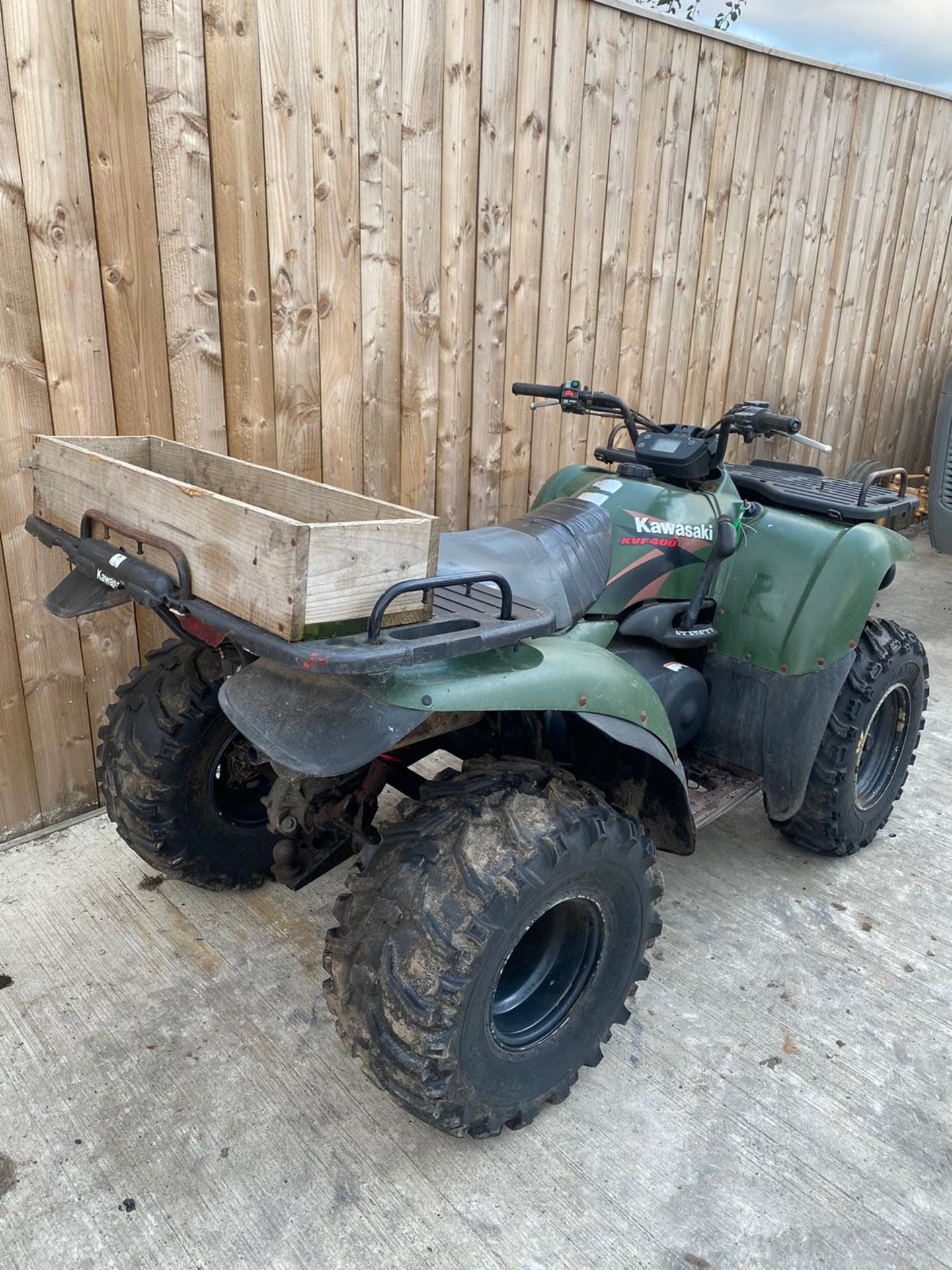 KAWASAKI KVF 400 4X4 PETROL FARM QUAD.LOCATION NORTH YORKSHIRE. - Image 2 of 2