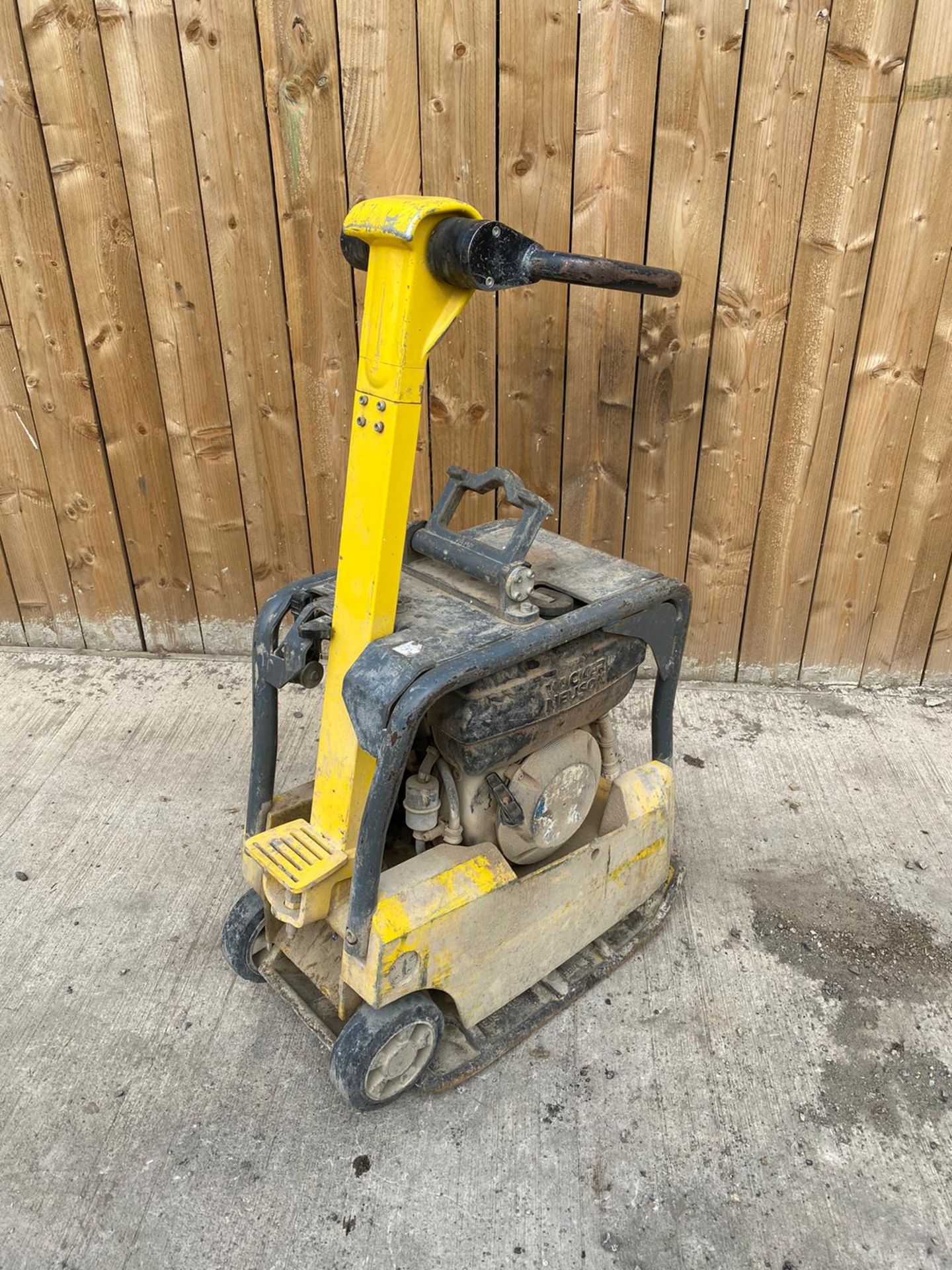 WACKER NUESON DIESEL FORWARD AND REVERSE DIESEL WACKER PLATE.LOCATION NORTH YORKSHIRE. - Image 3 of 5