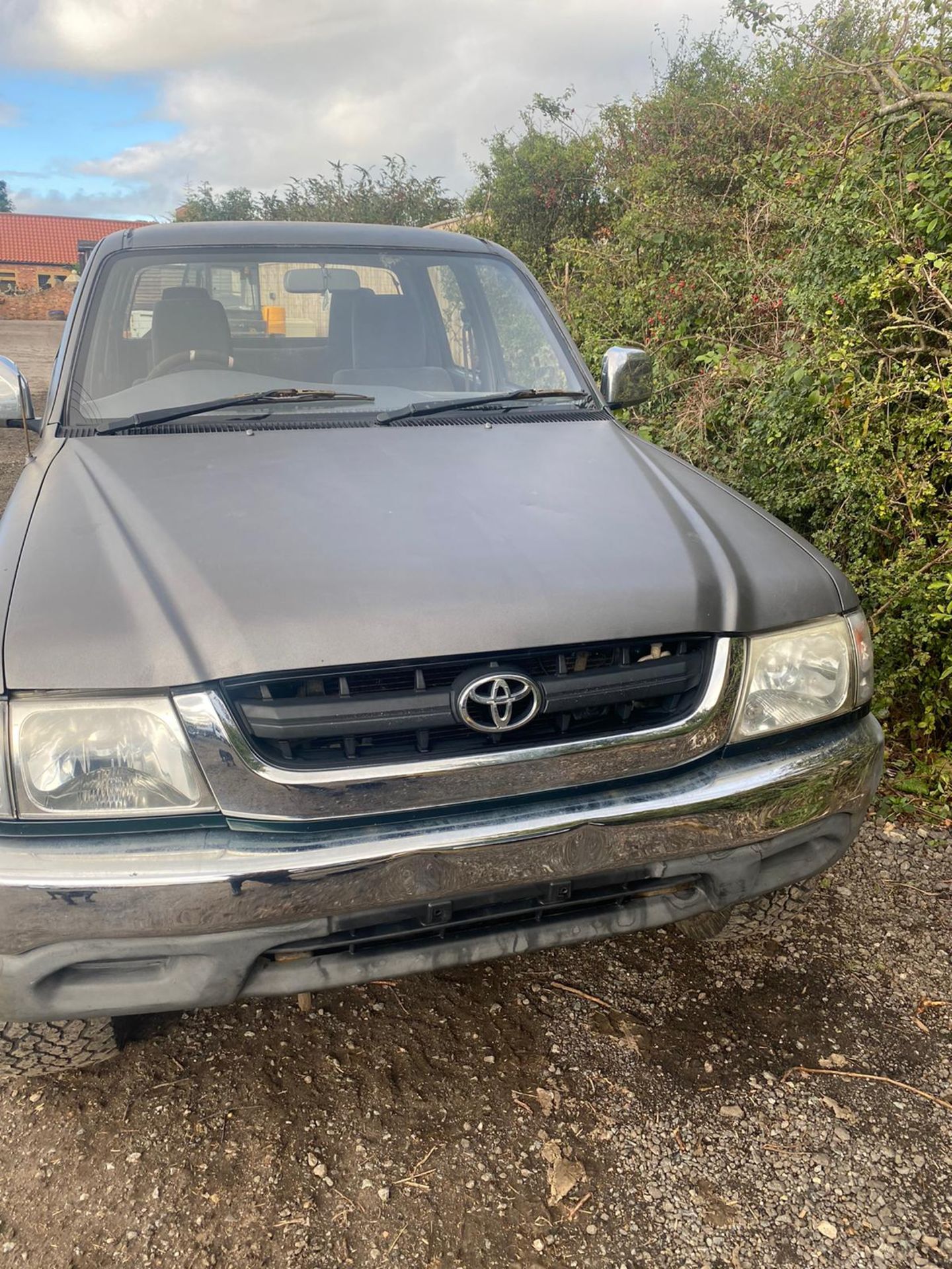 2004 TOYOTA HILUX 280VX 4X4 PICK UP.LOCATON NORTH YORKSHIRE. - Image 4 of 7