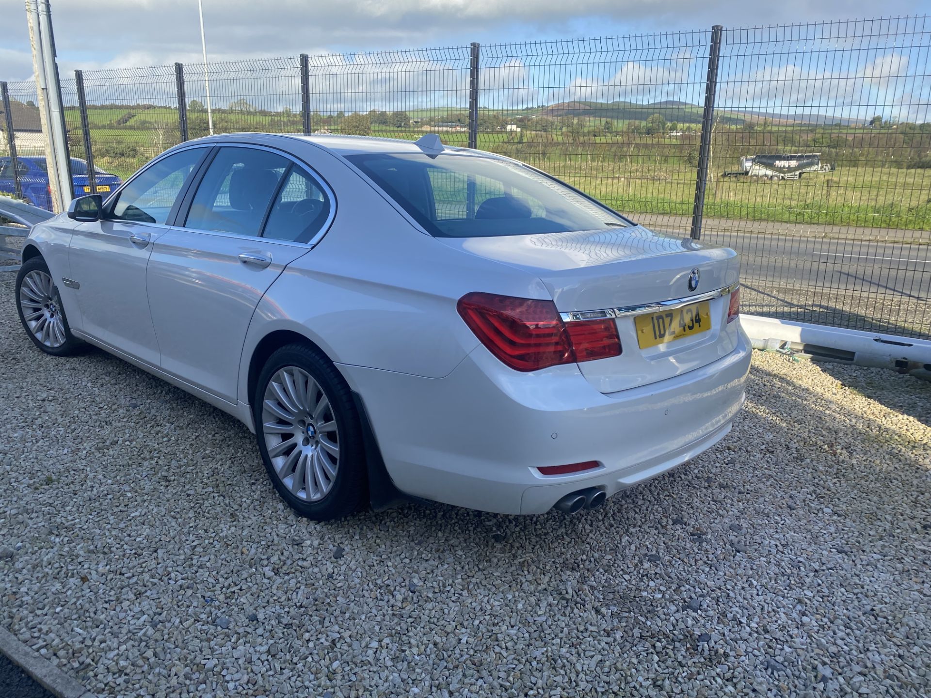 2013 BMW 730d 4 Door Saloon - Image 2 of 7