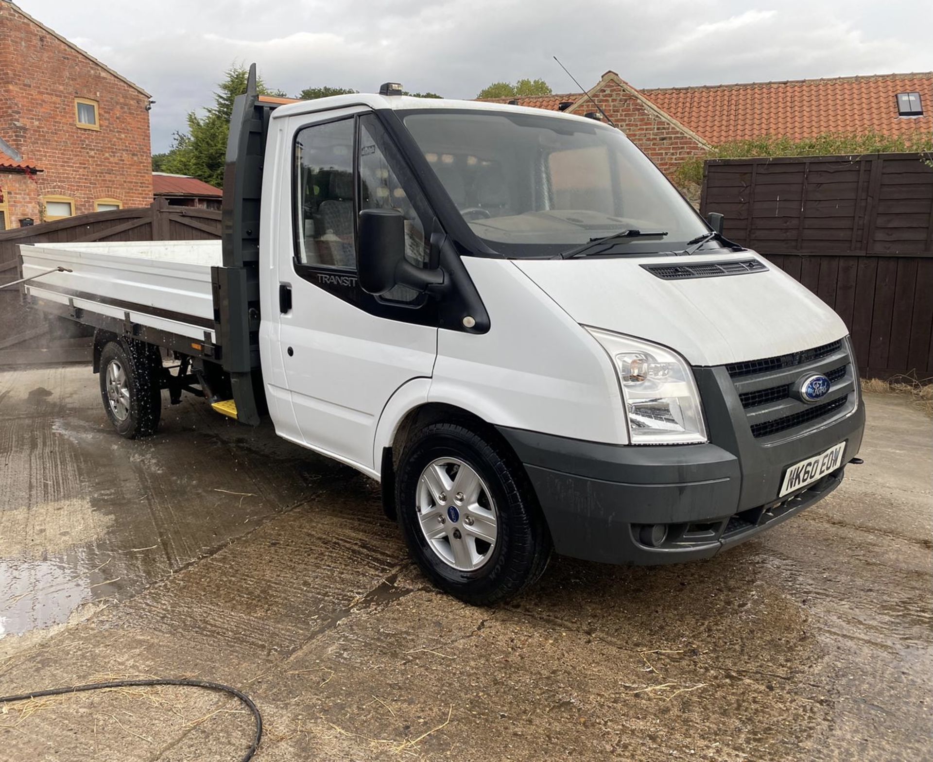 2010 FORD TRANSIT 100 T350M DIESEL DROPSIDE PICK UP MILEAGE 5726 WARRANTED.LOCATION NORTH YORKSHIRE. - Bild 2 aus 4