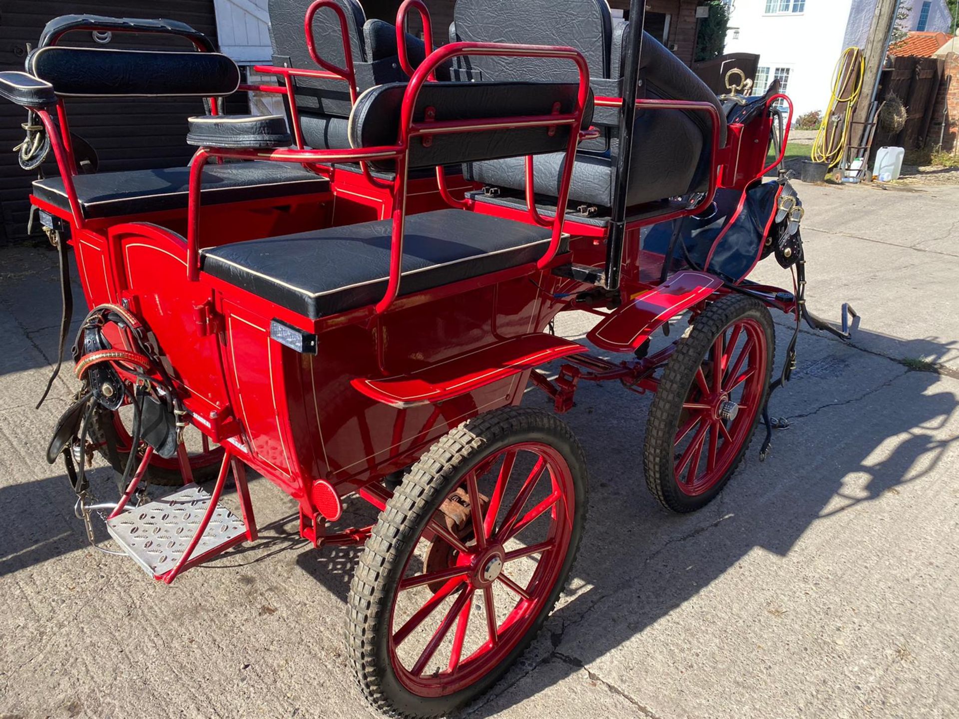 CUMBRIA CARRIAGE HORSE DRAWN 4 WHEEL DRIVE .LOCATION NORTH YORKSHIRE. - Image 3 of 5